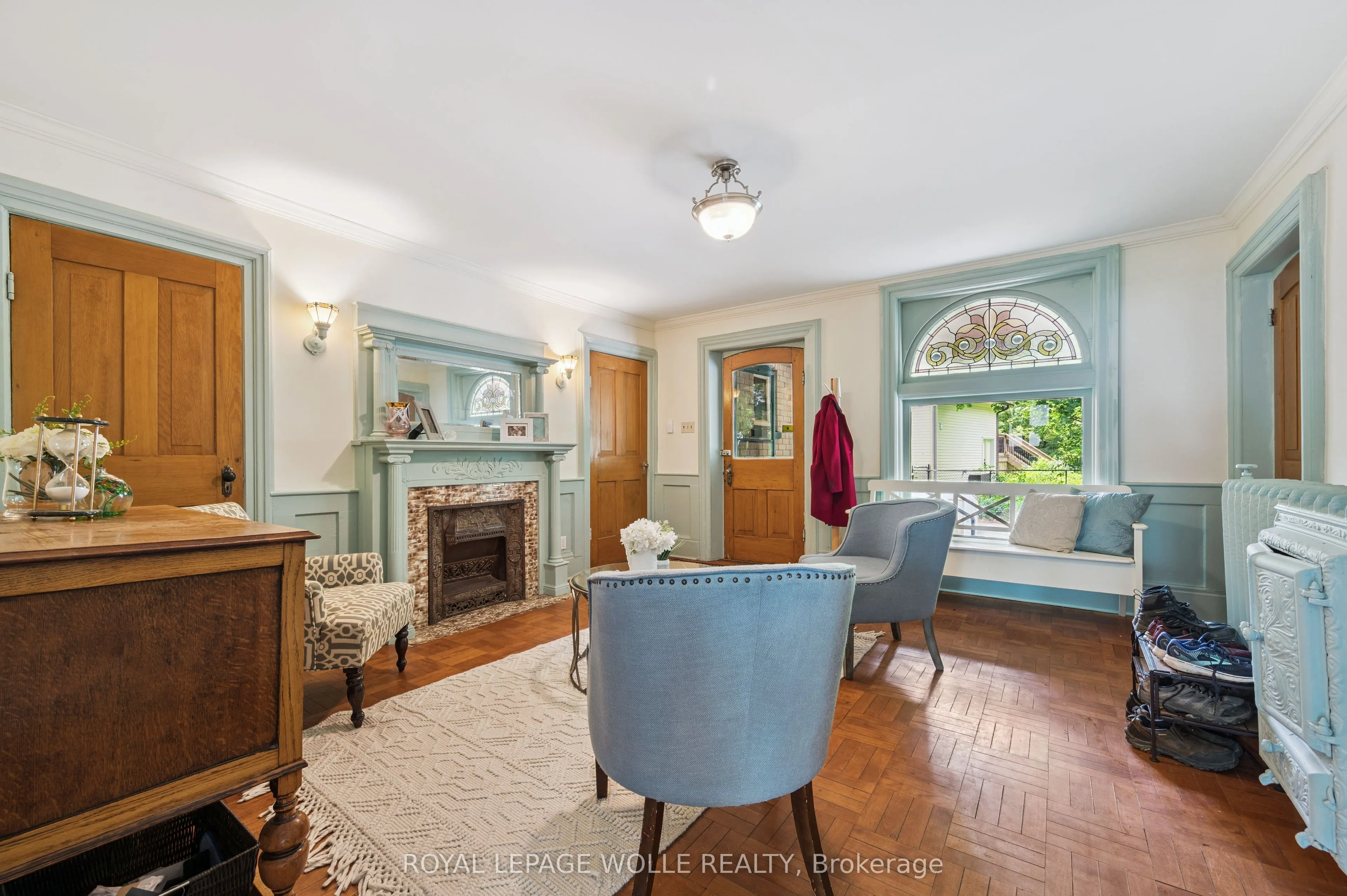 88 William Street W
