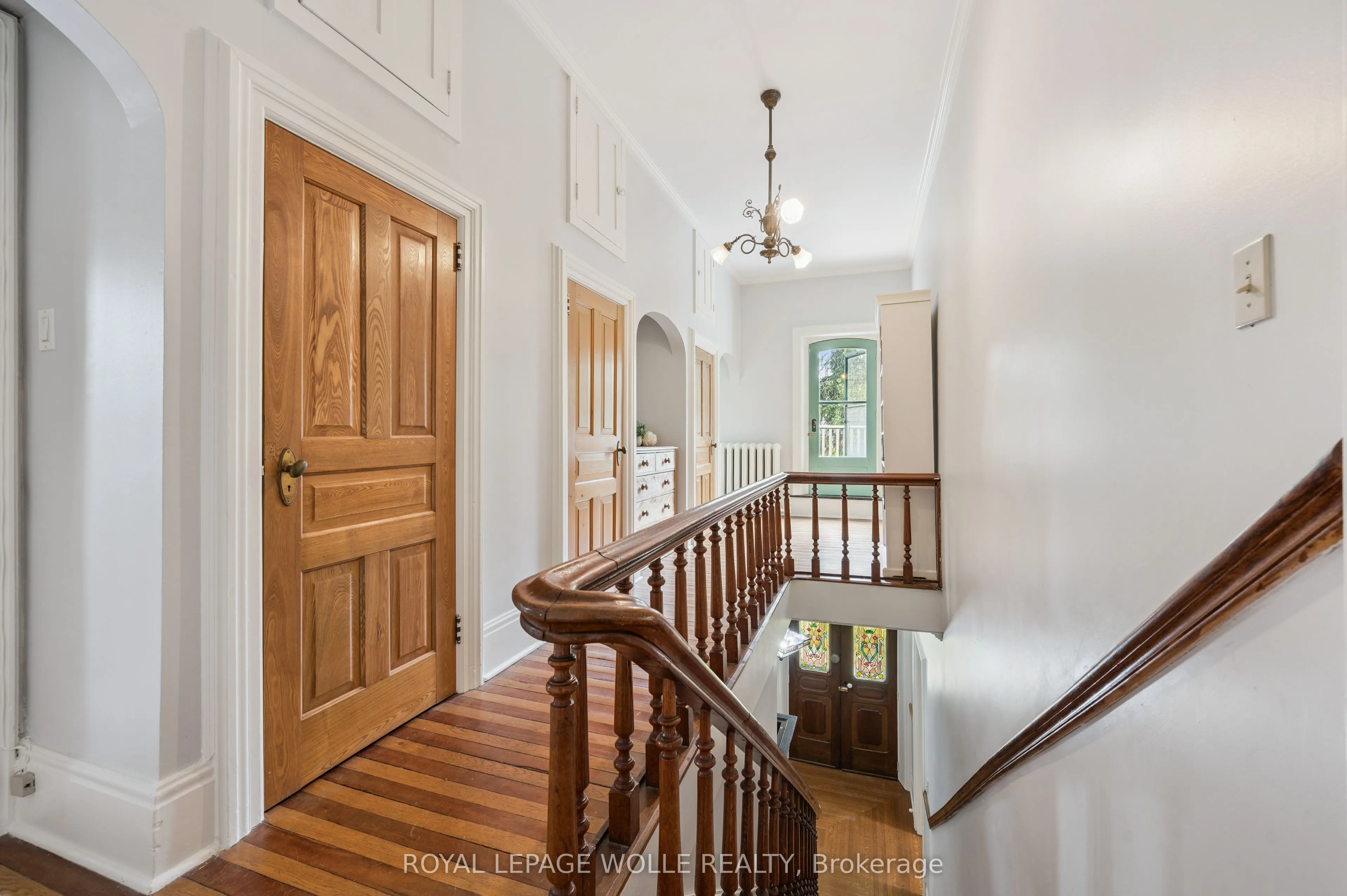 88 William Street W