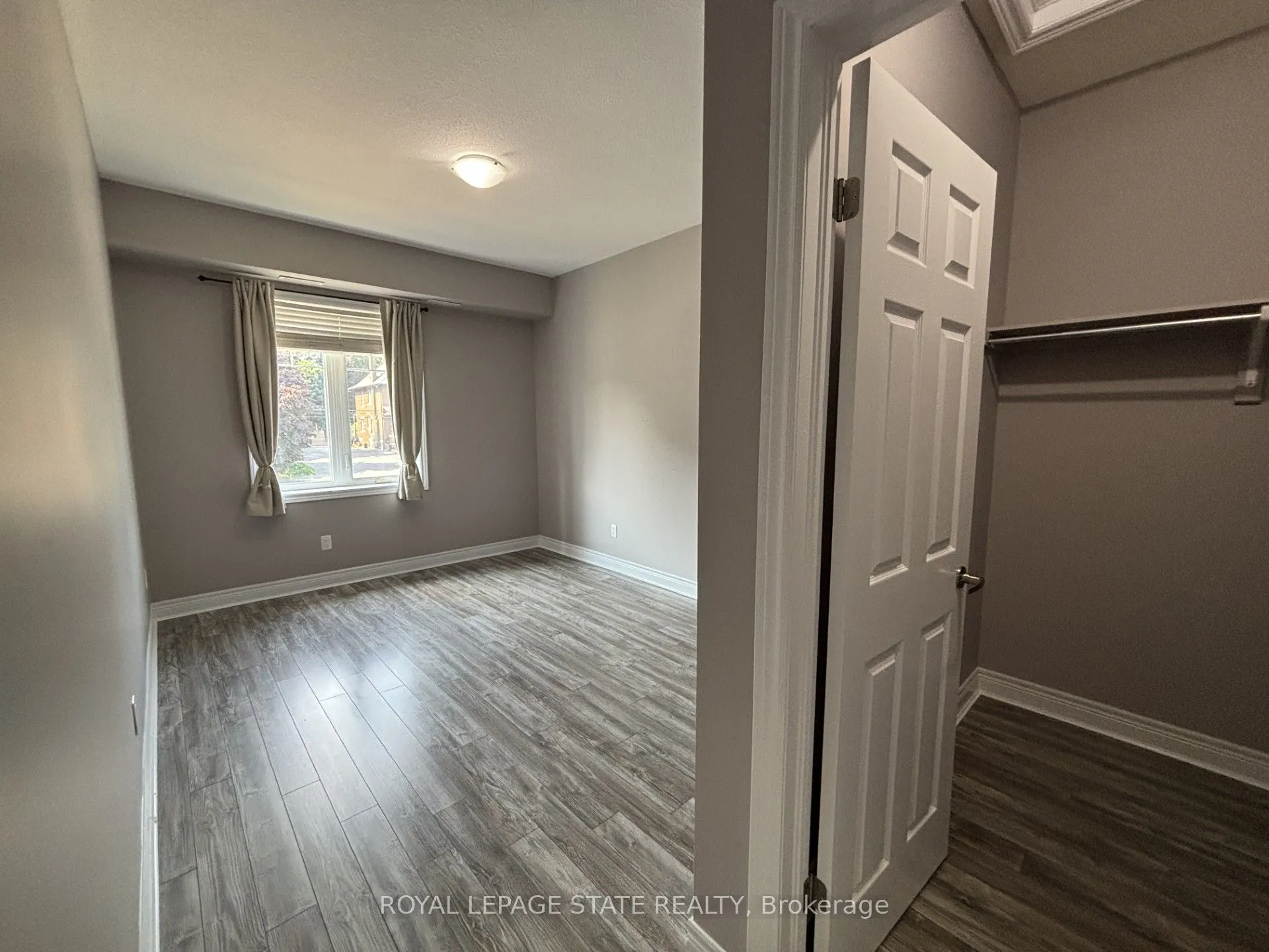 136 King Street W, #2