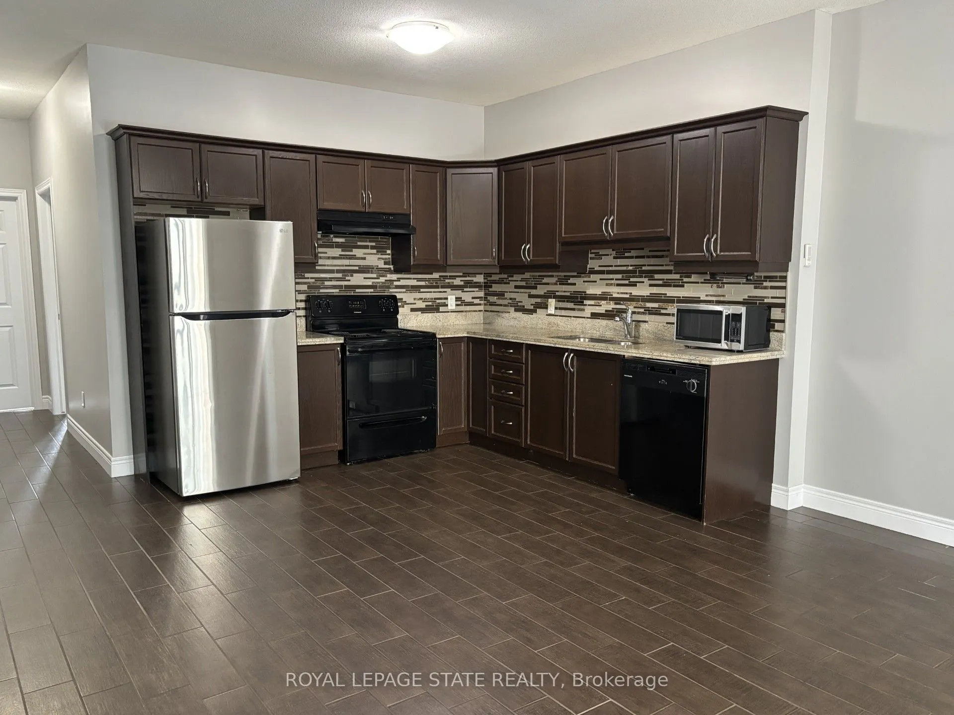 136 King Street W, #2