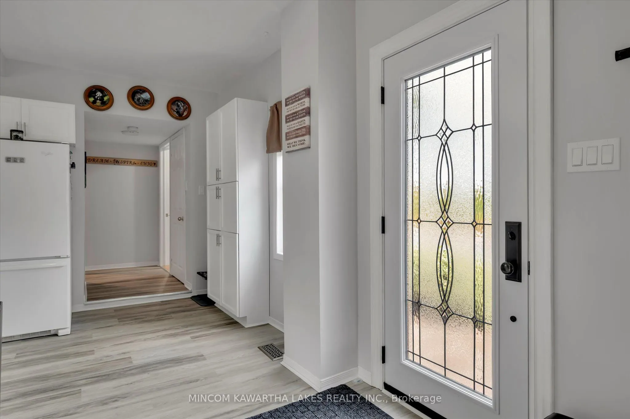 2466 Queen Mary Street
