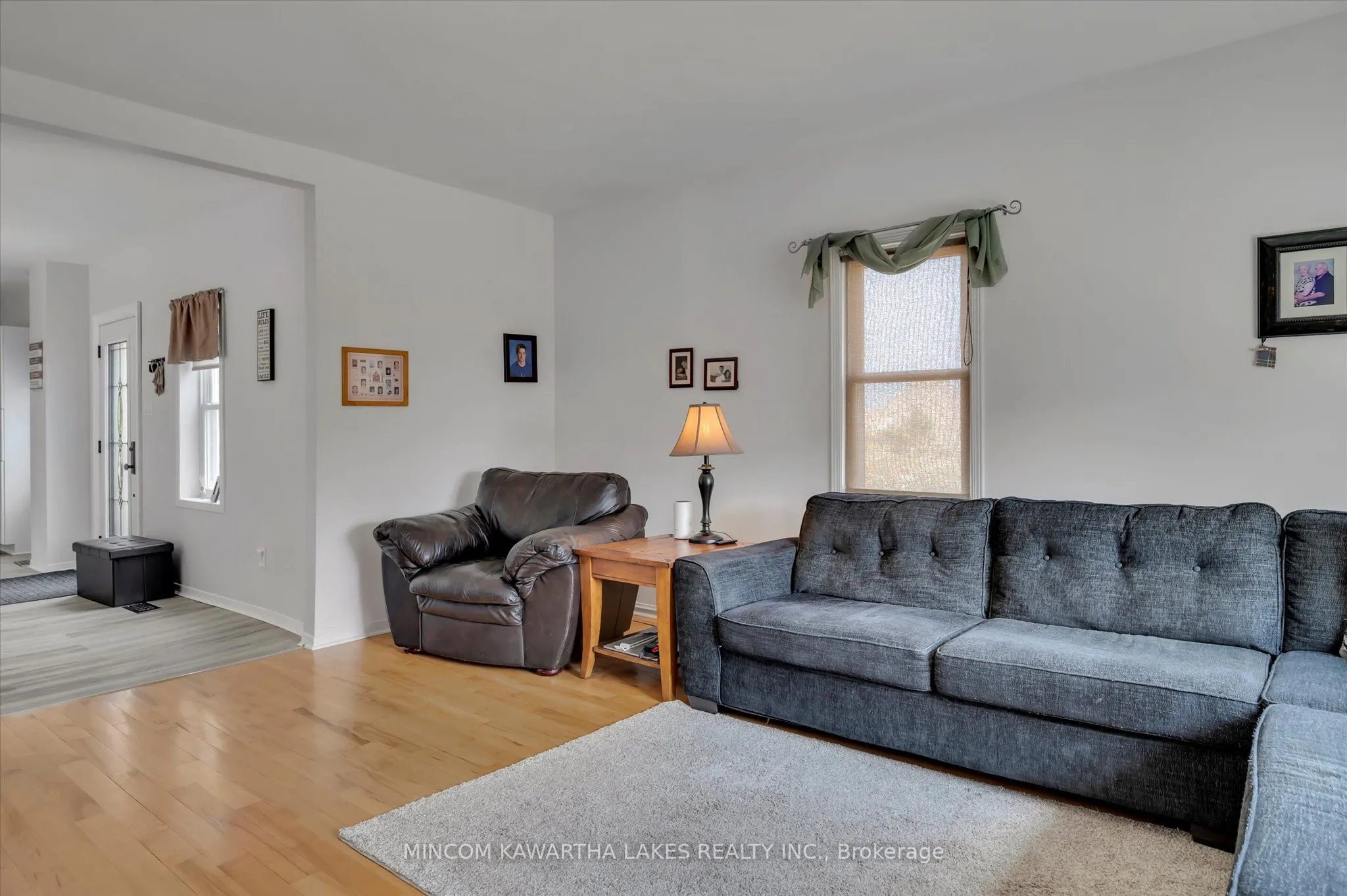 2466 Queen Mary Street