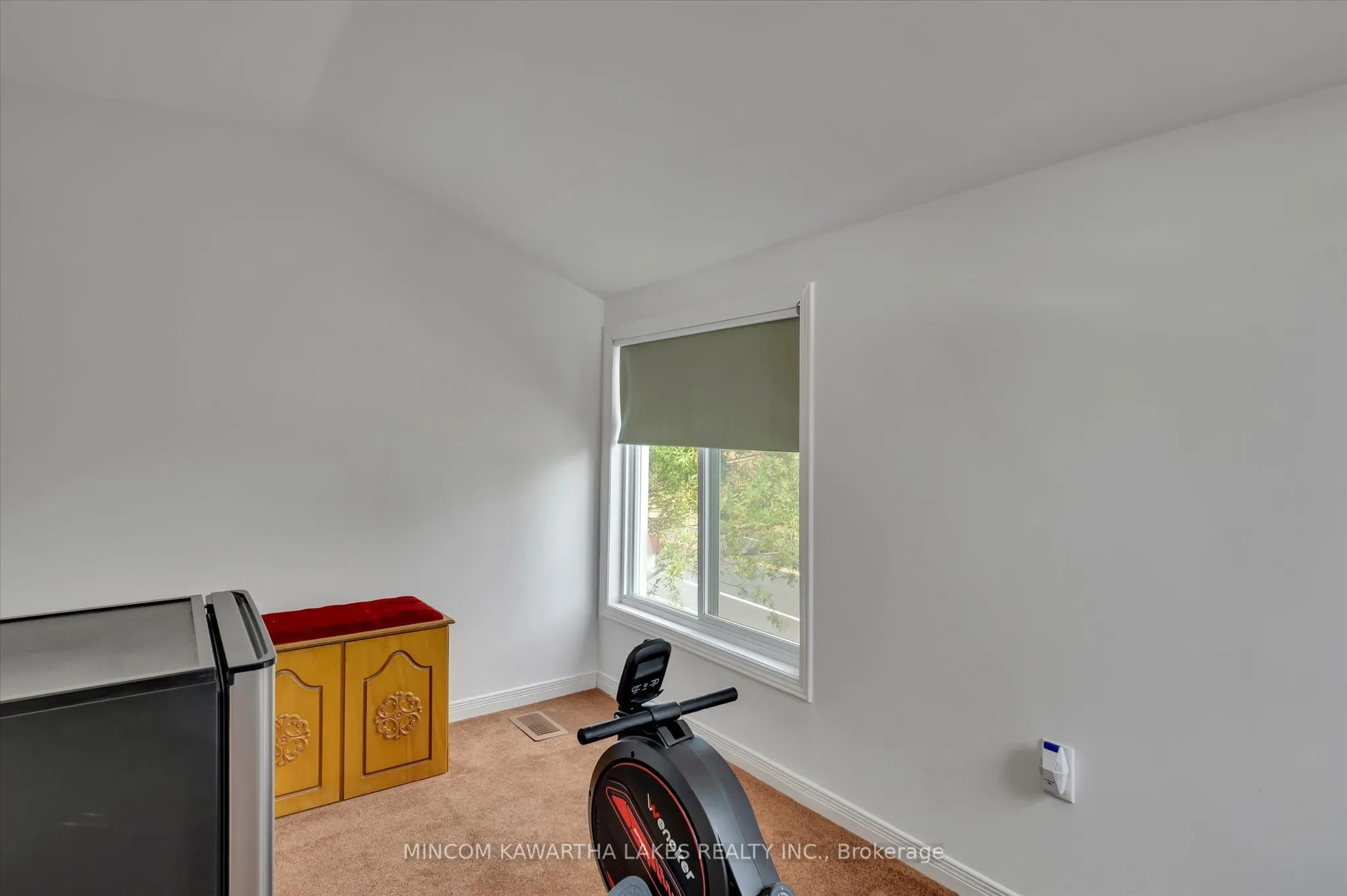 2466 Queen Mary Street
