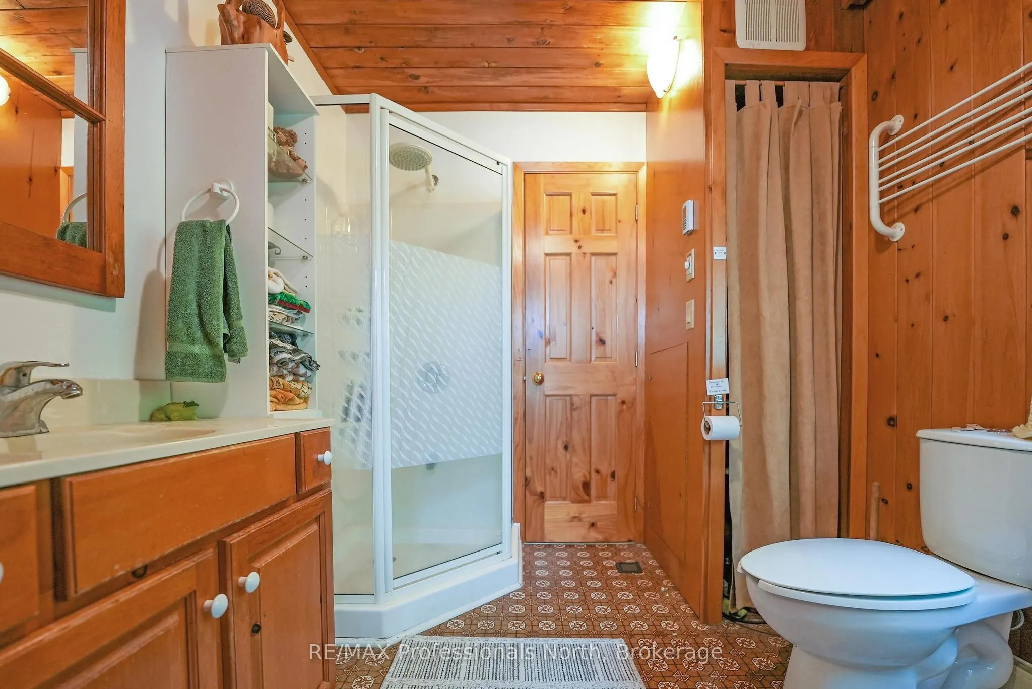 1026 Woodpecker Trail