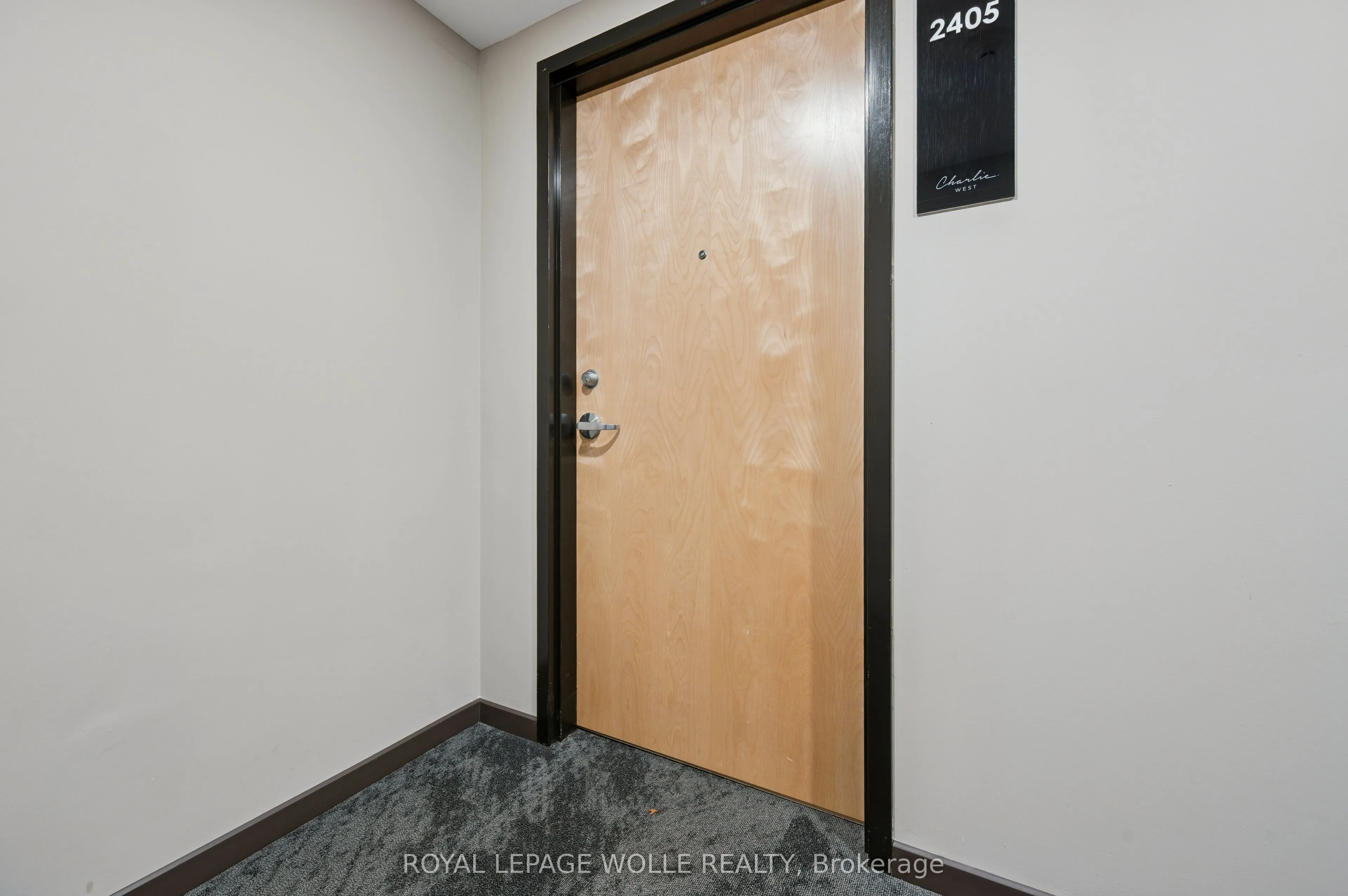 60 Charles Street W, #2405