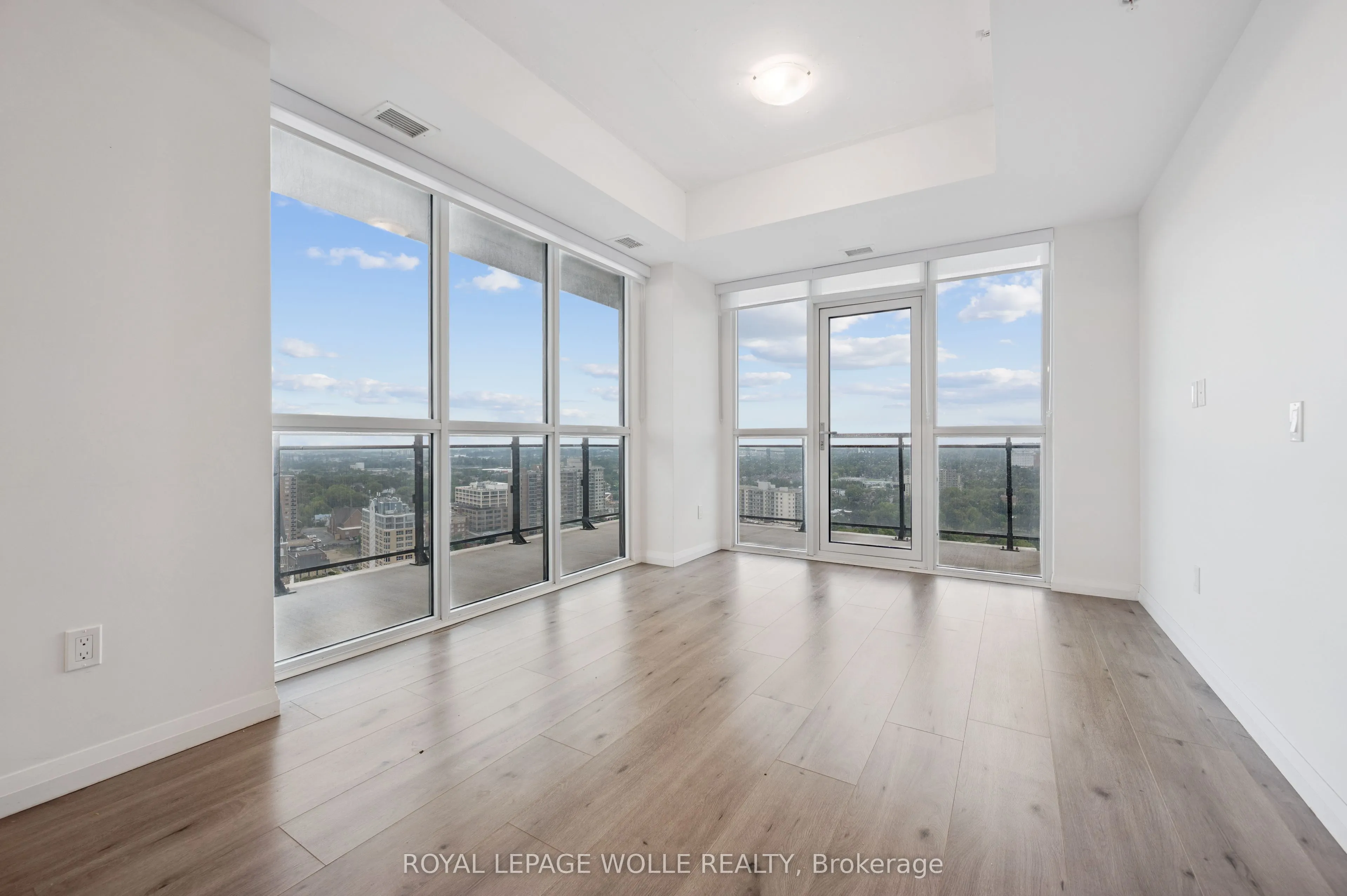 60 Charles Street W, #2405