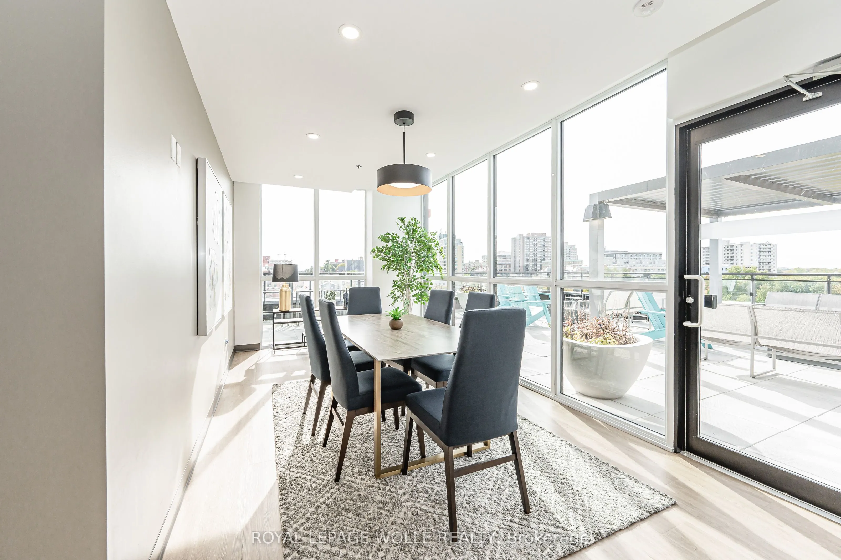 60 Charles Street W, #2405