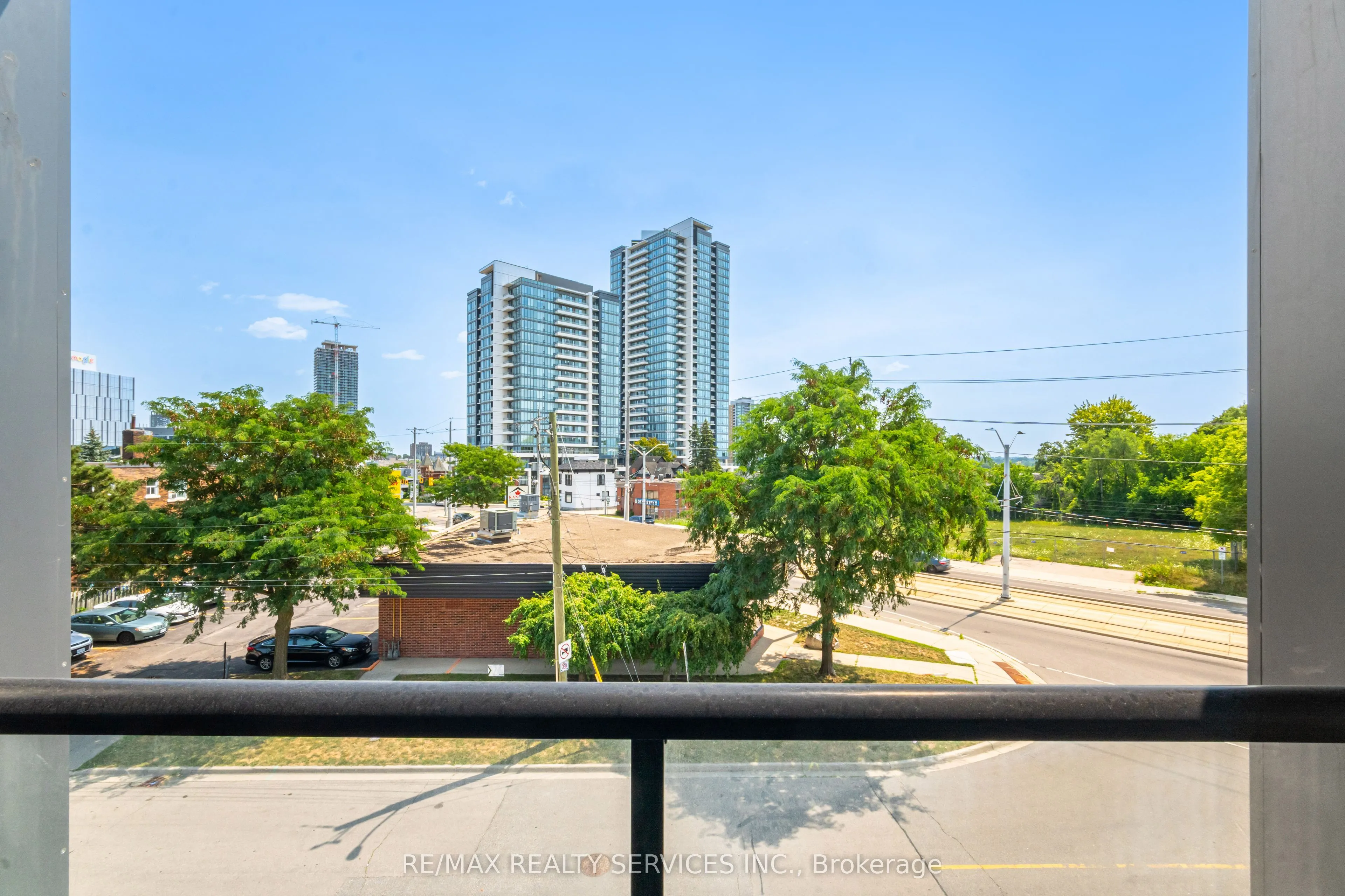 690 King Street W, #311