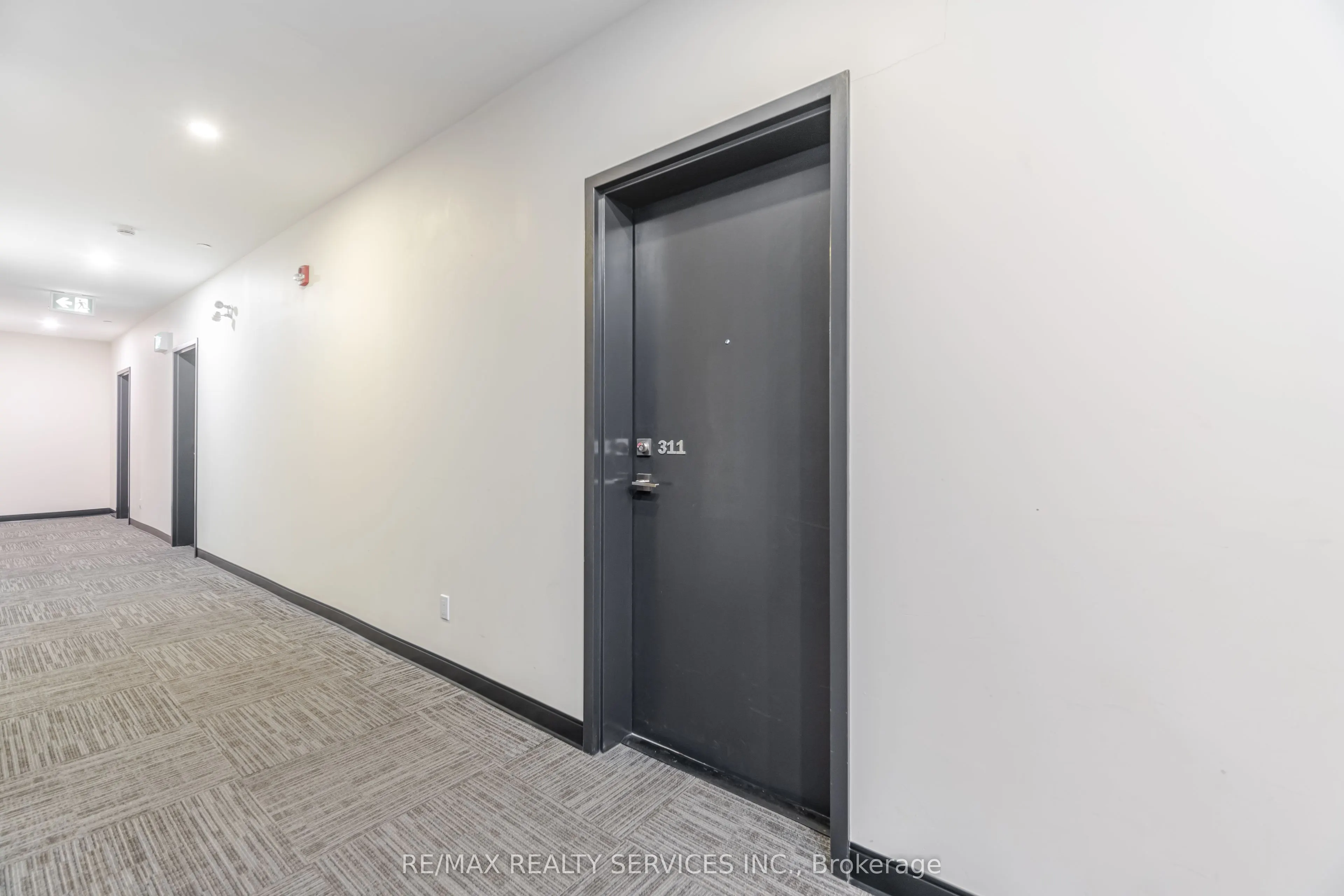 690 King Street W, #311