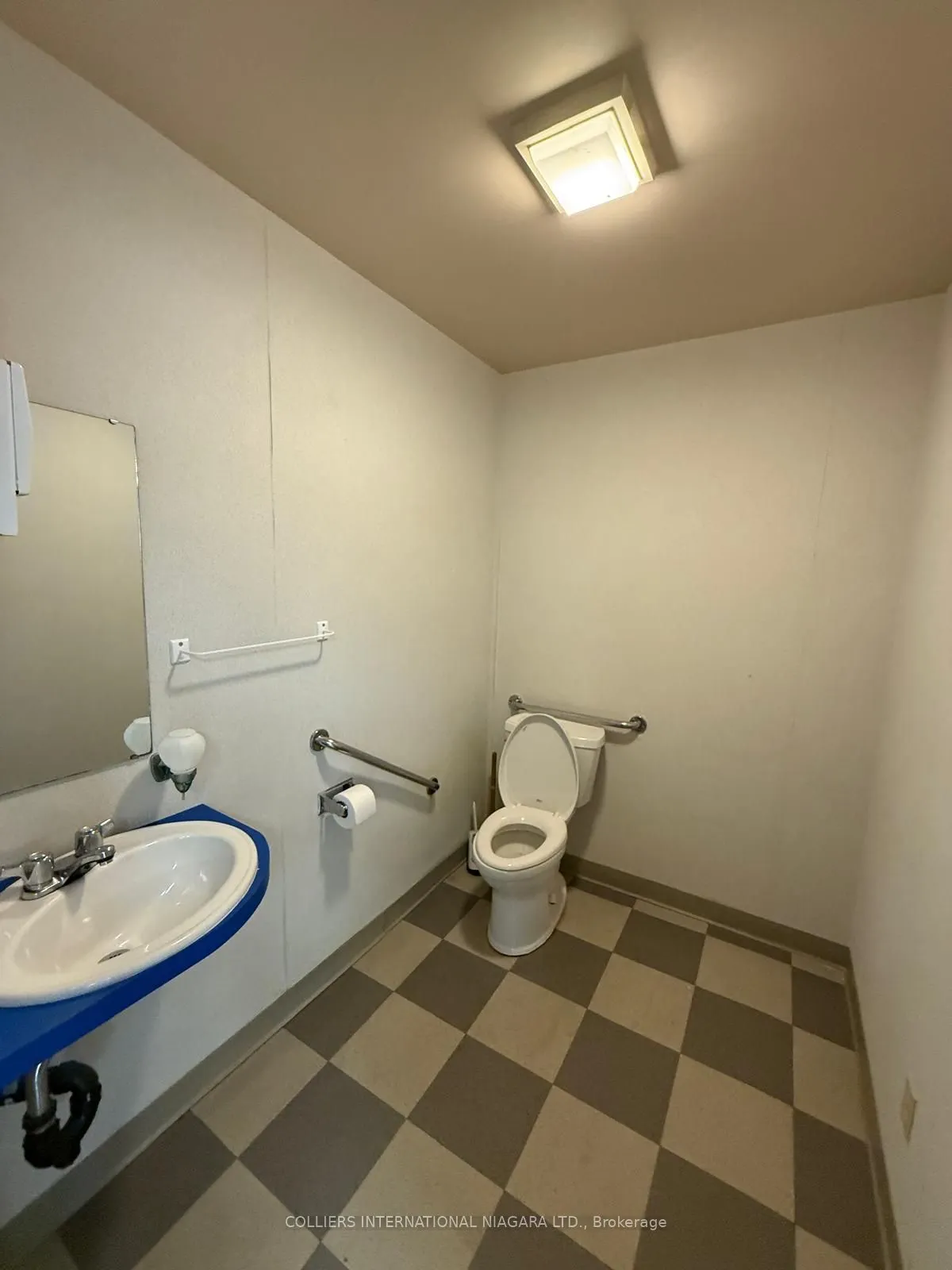 2895 St. Paul Avenue, #11