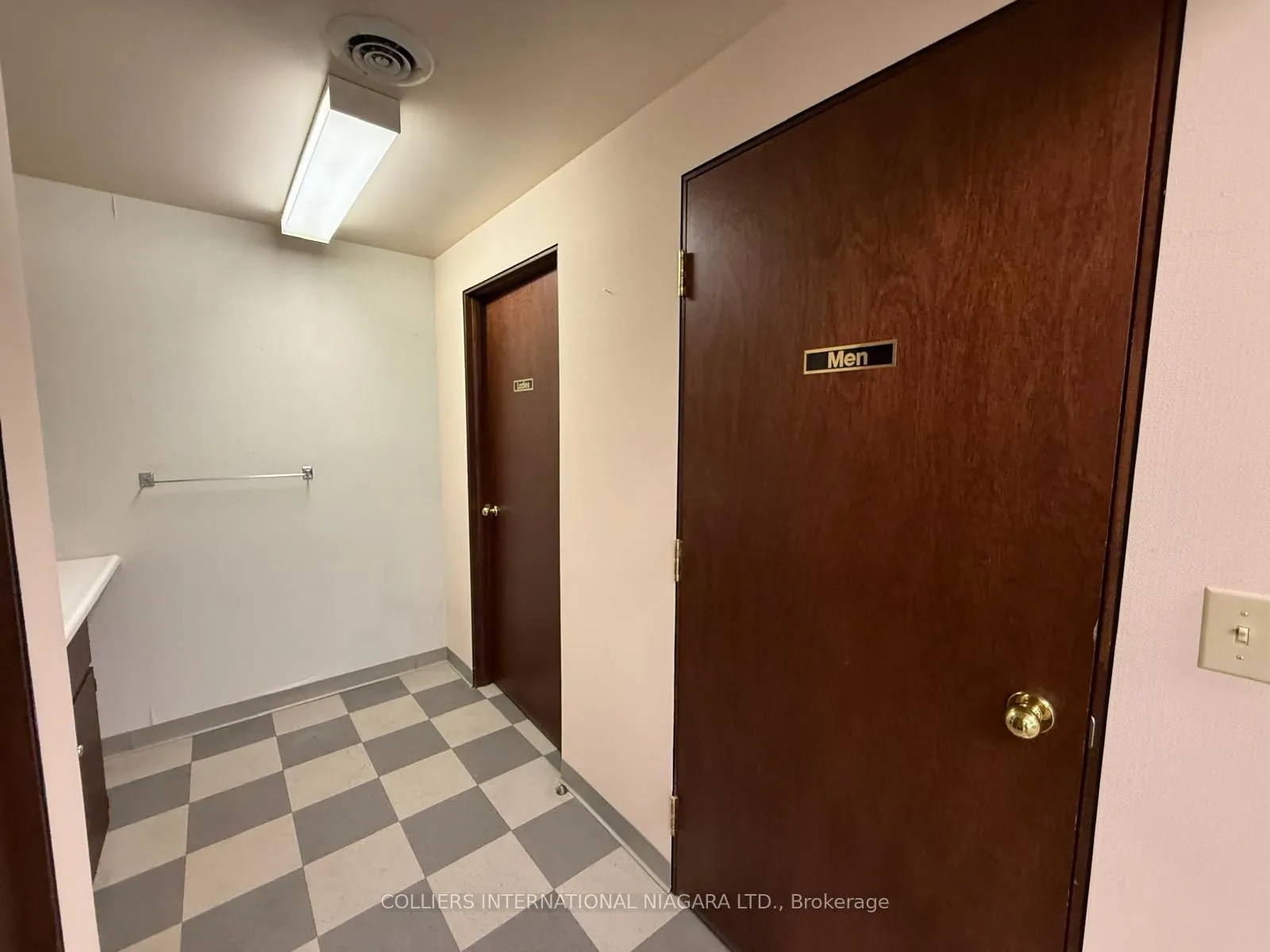 2895 St. Paul Avenue, #11