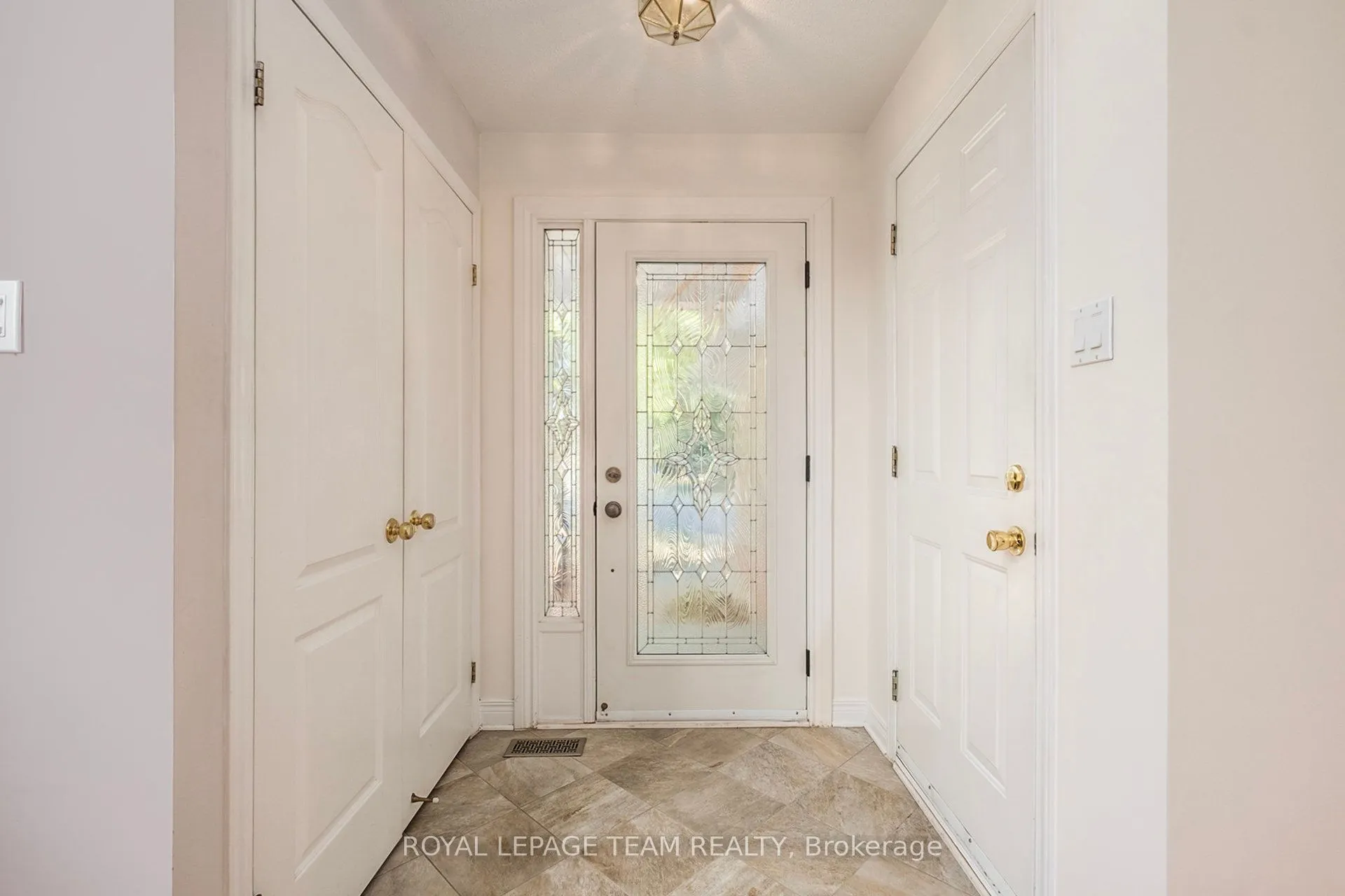 239 Markland Crescent