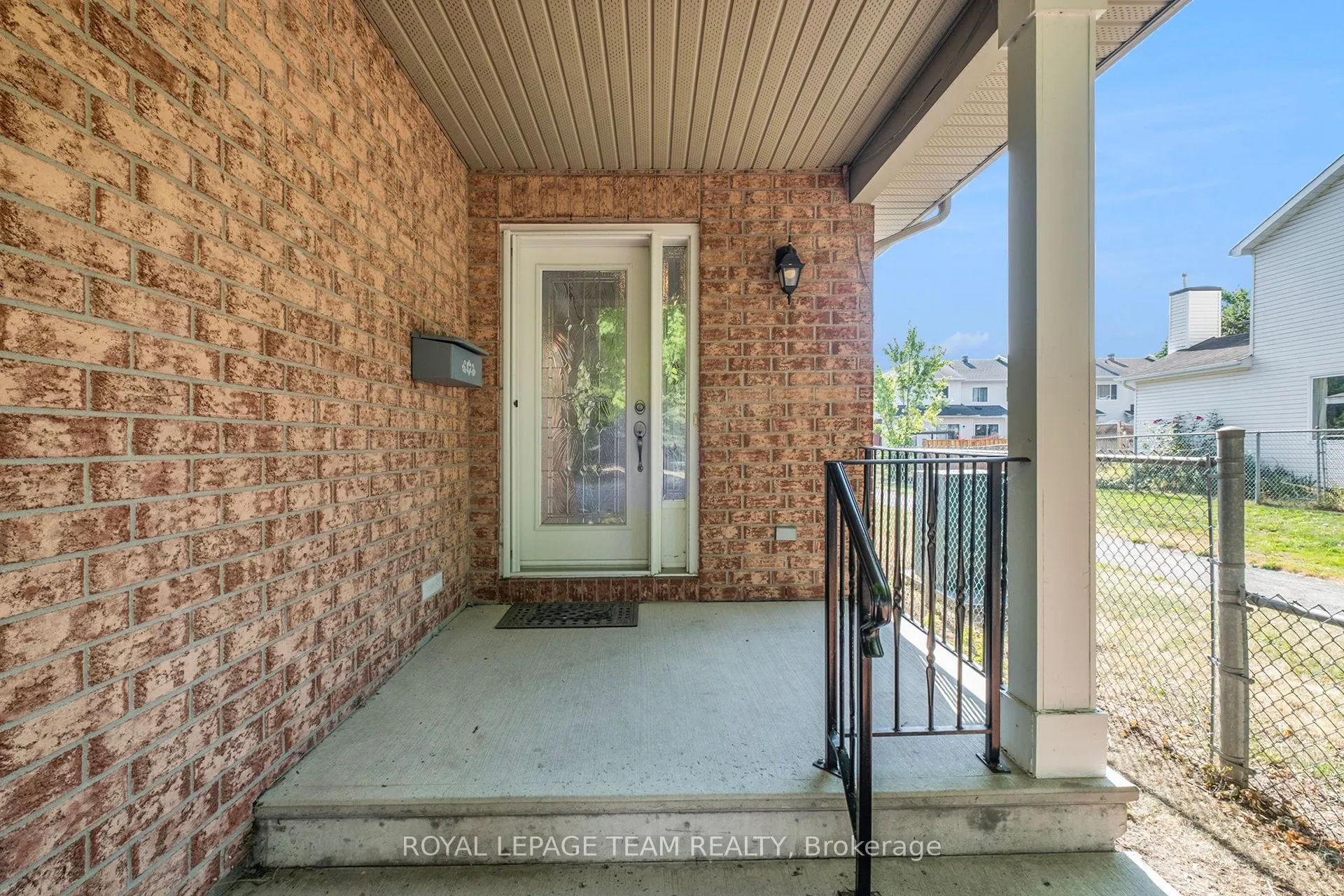 239 Markland Crescent