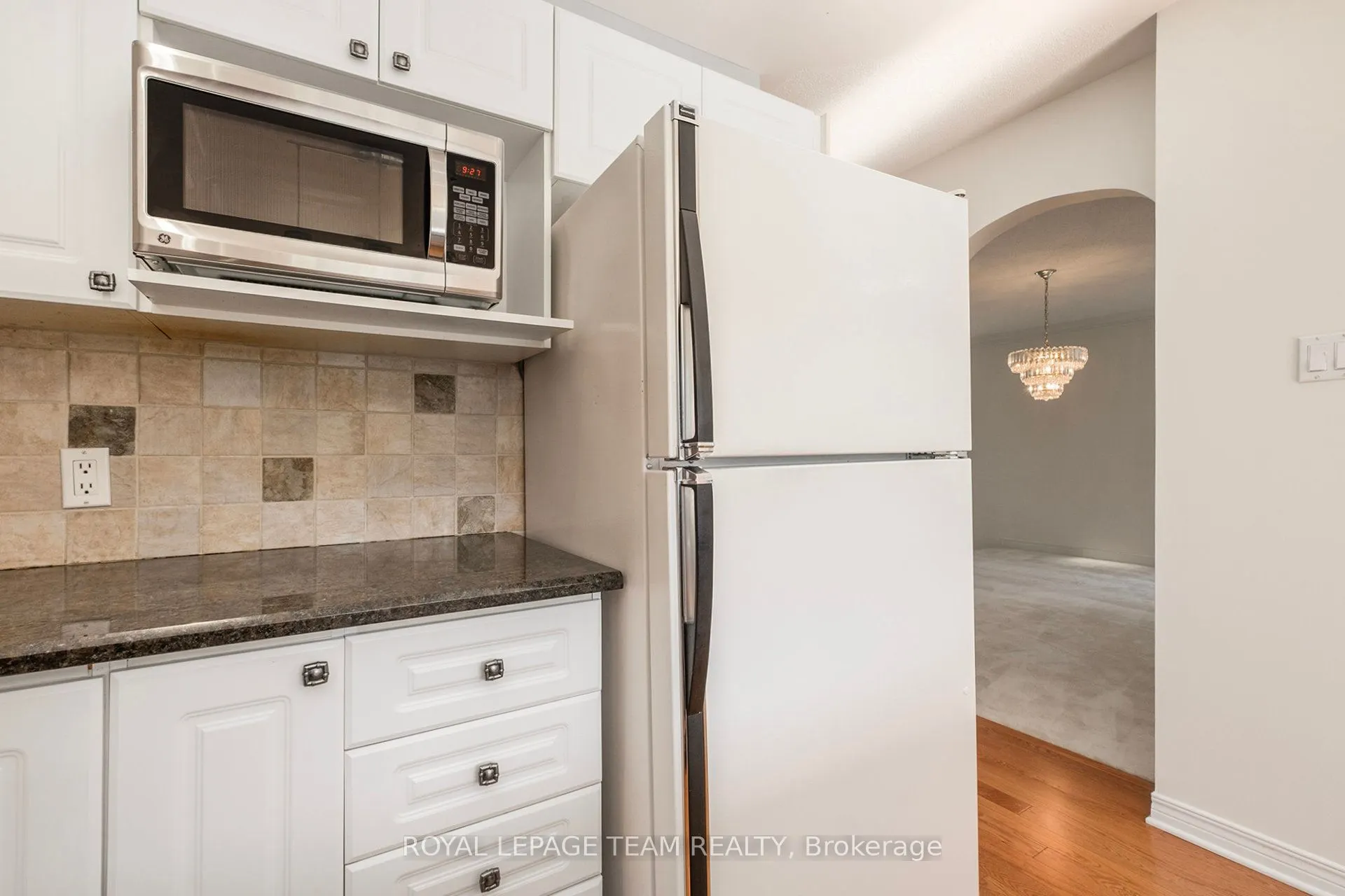 239 Markland Crescent
