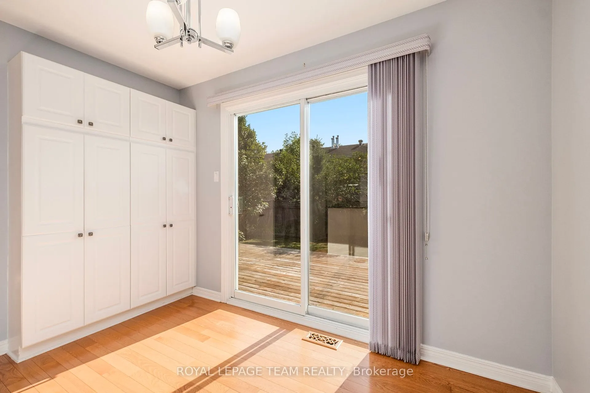 239 Markland Crescent