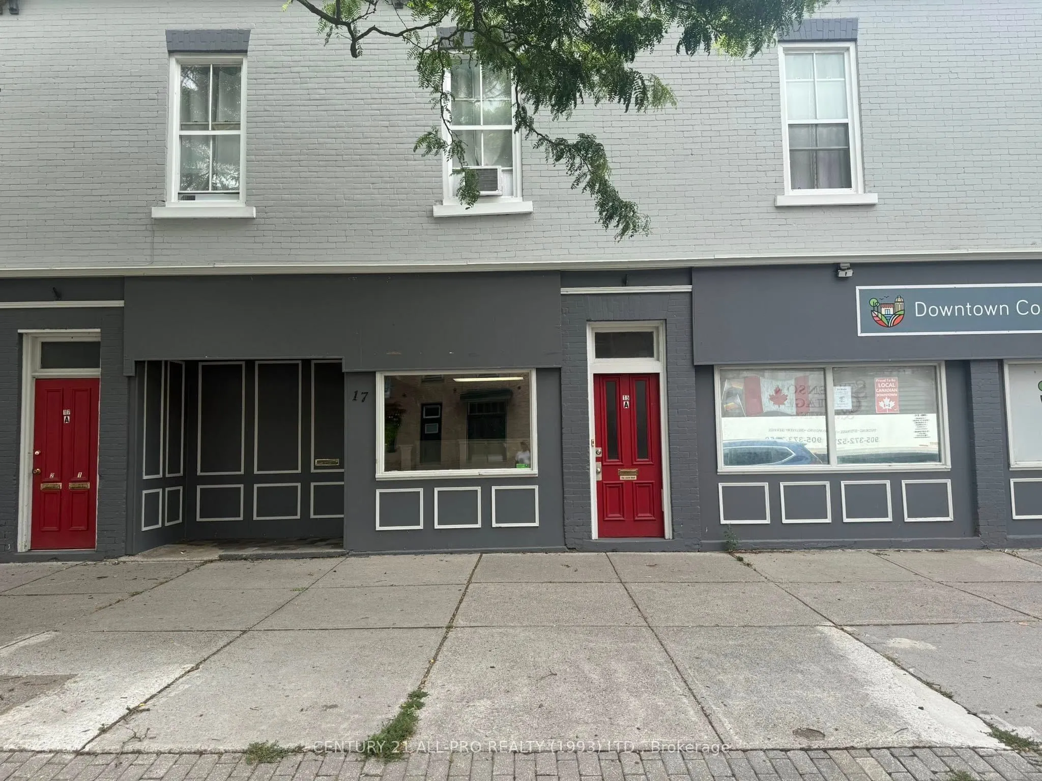 17 King Street E