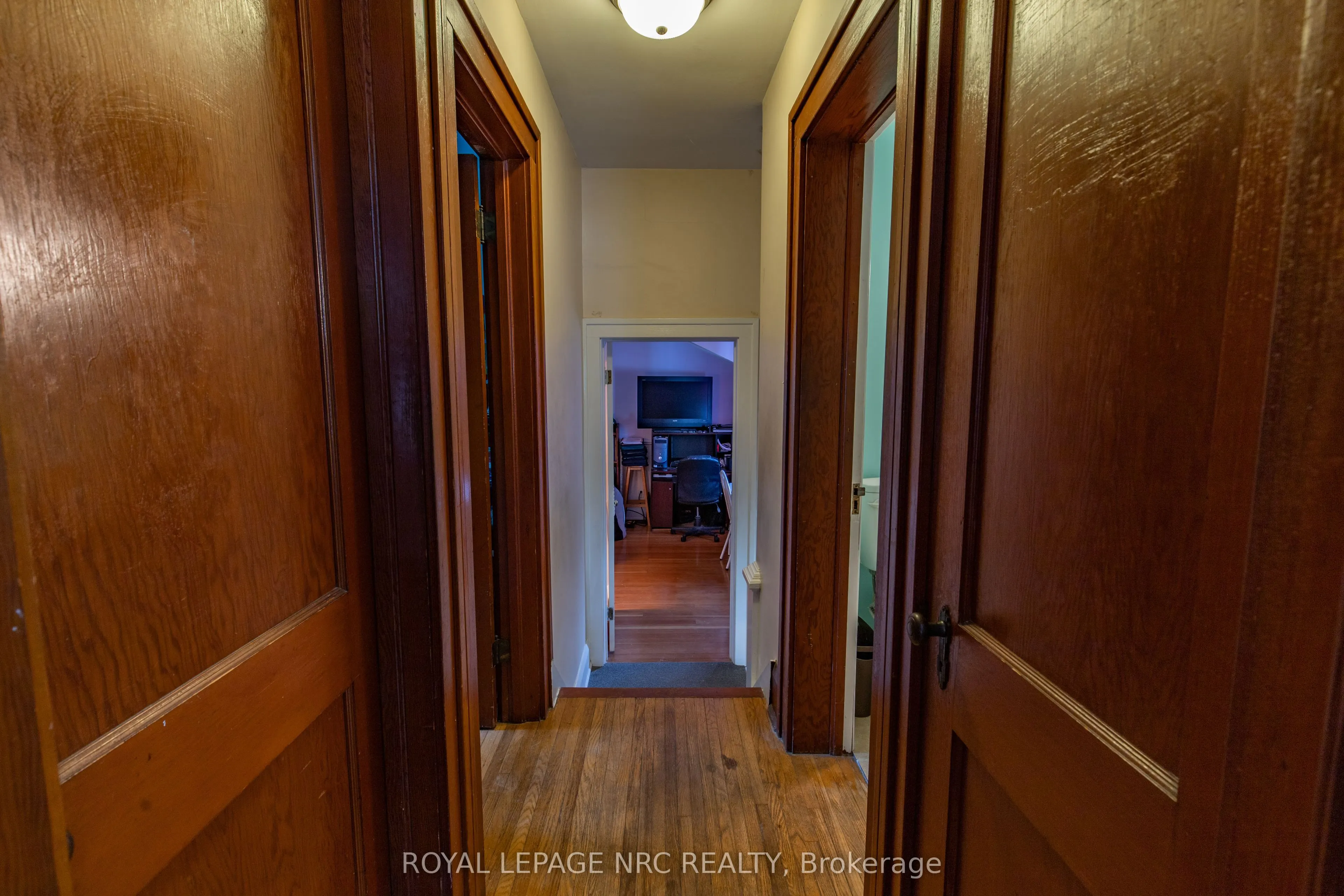 109 Cross Street E