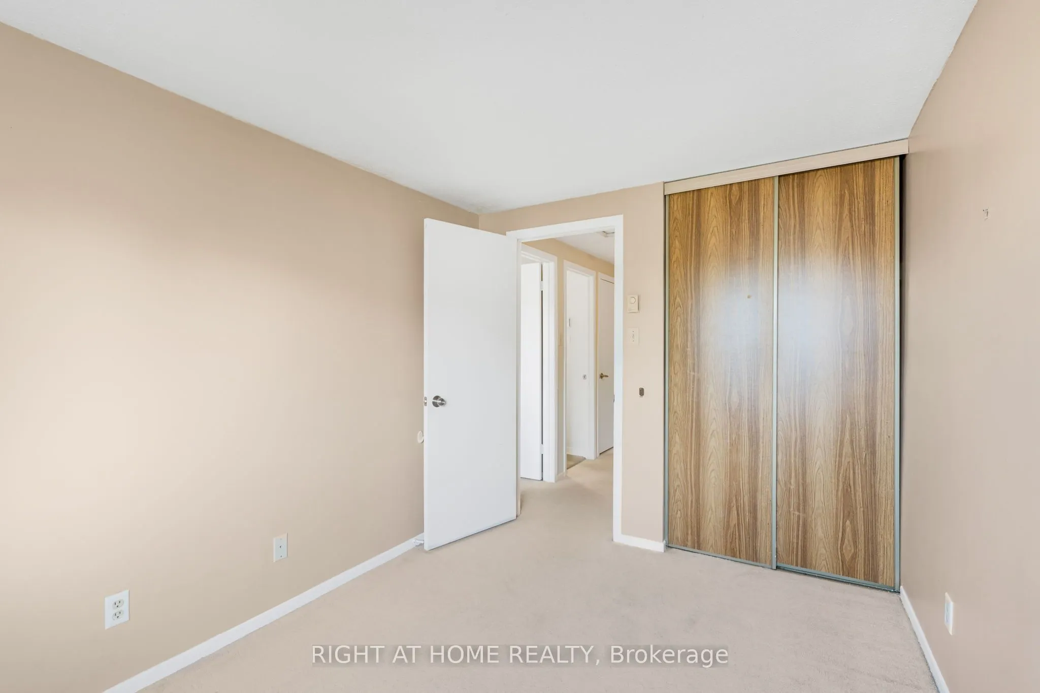 23D Forester Crescent, #D