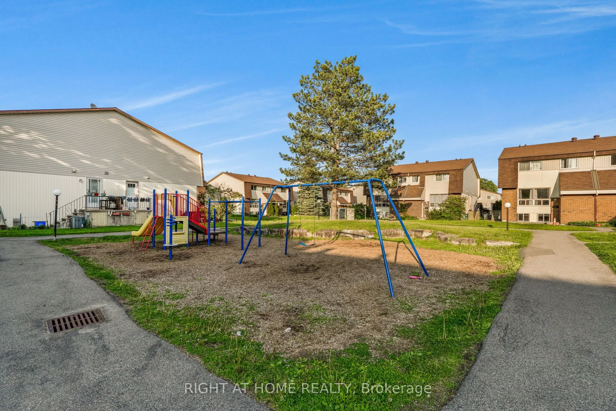 23D Forester Crescent, #D
