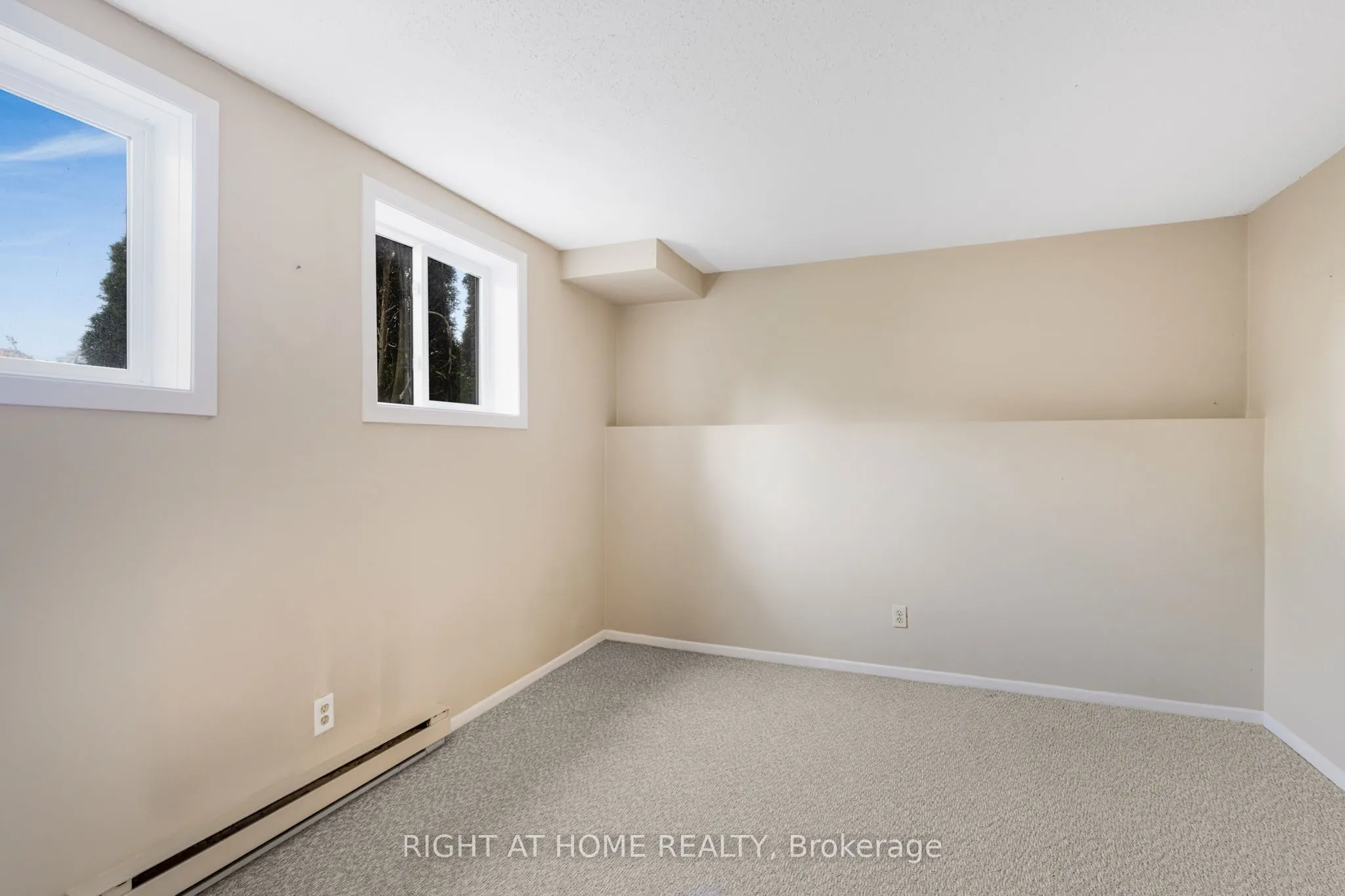 23D Forester Crescent, #D