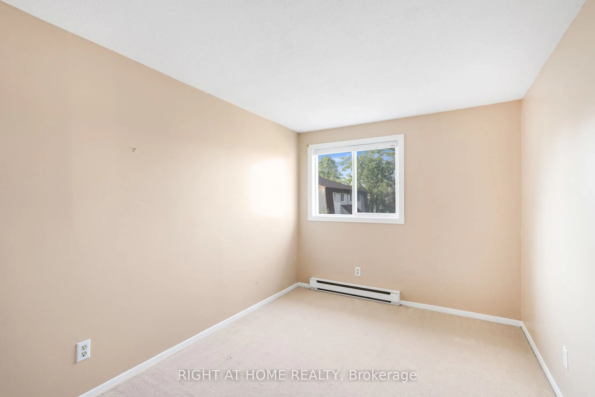 23D Forester Crescent, #D