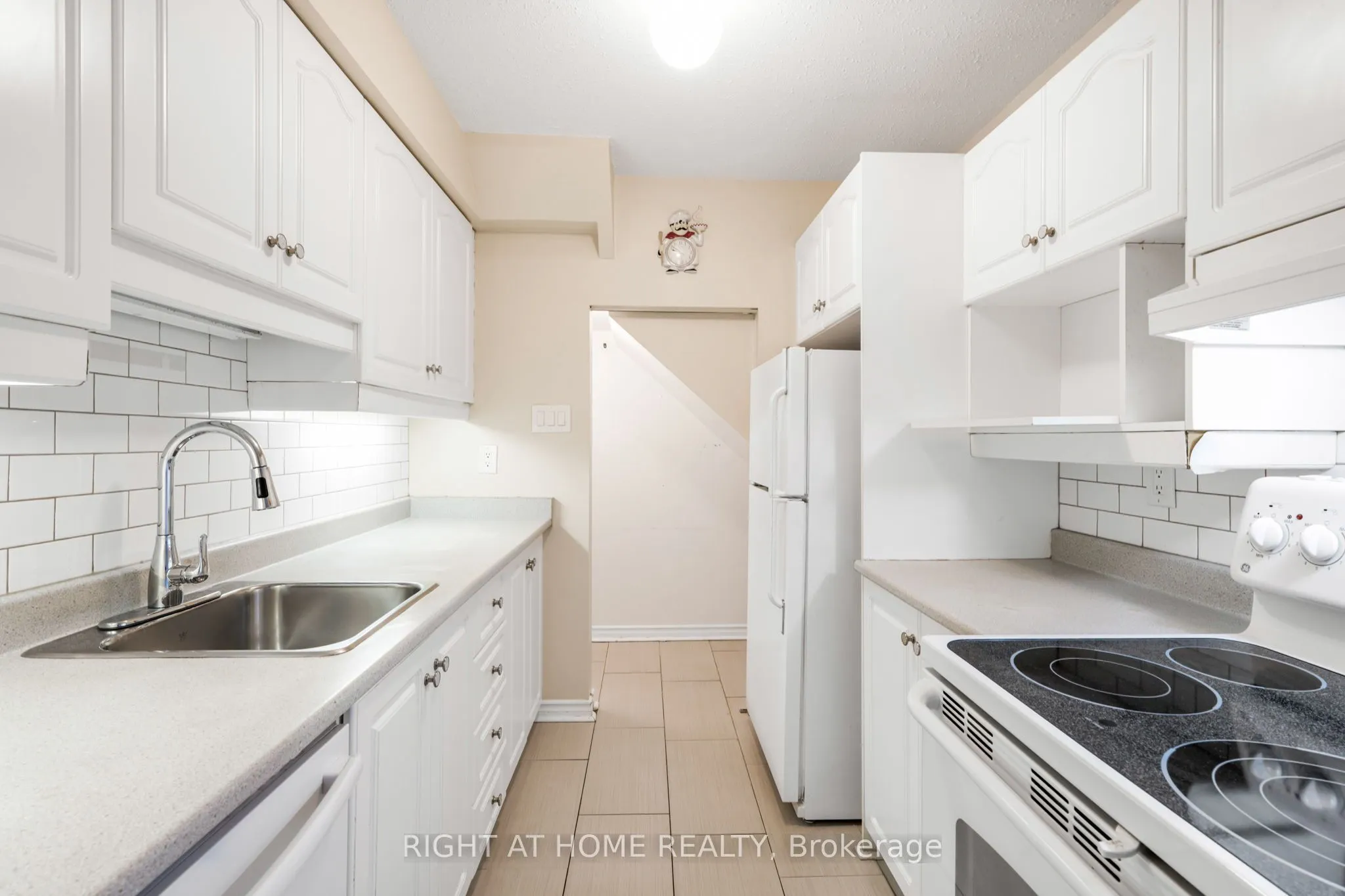 23D Forester Crescent, #D