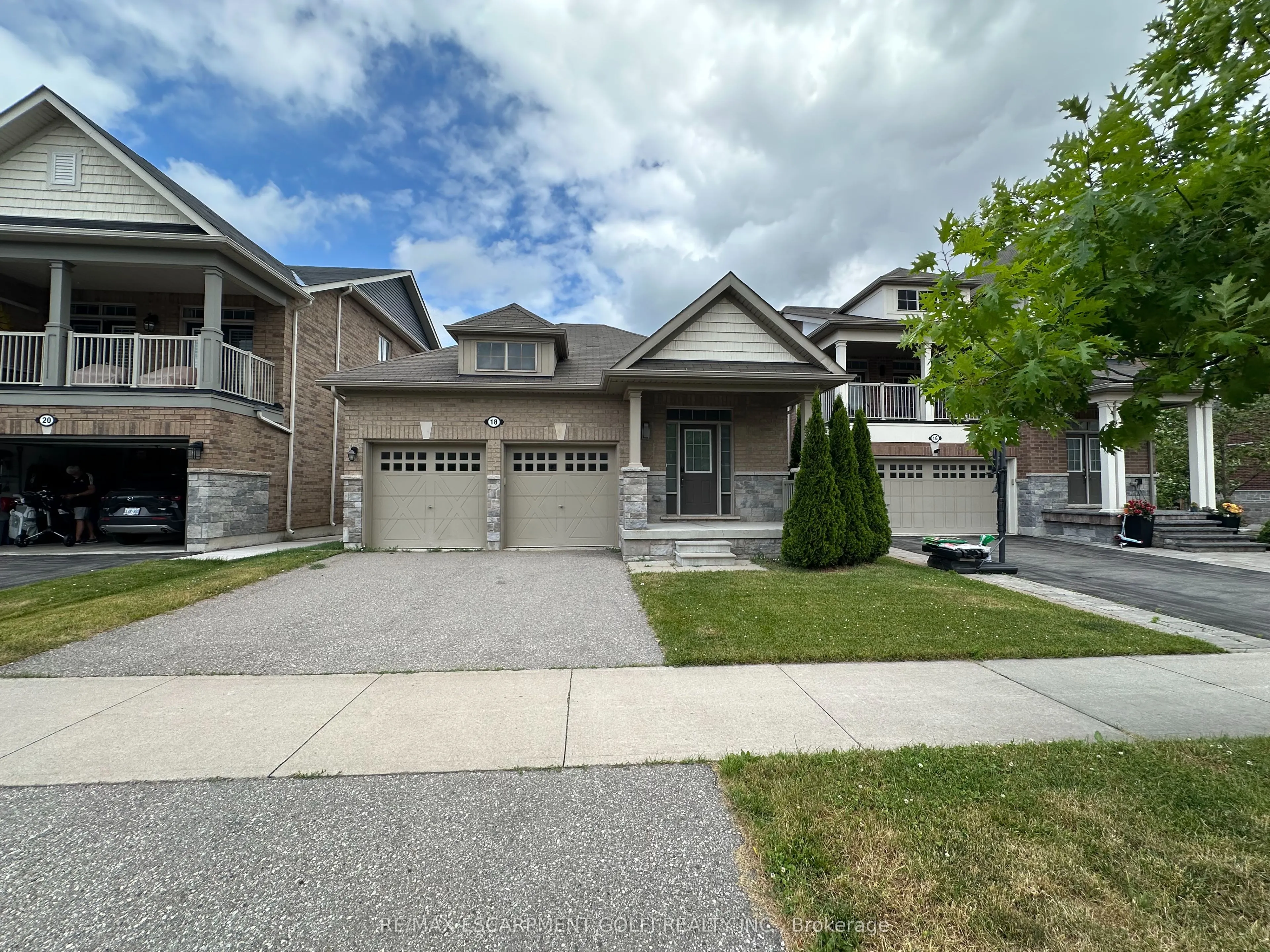 18 Angela Crescent