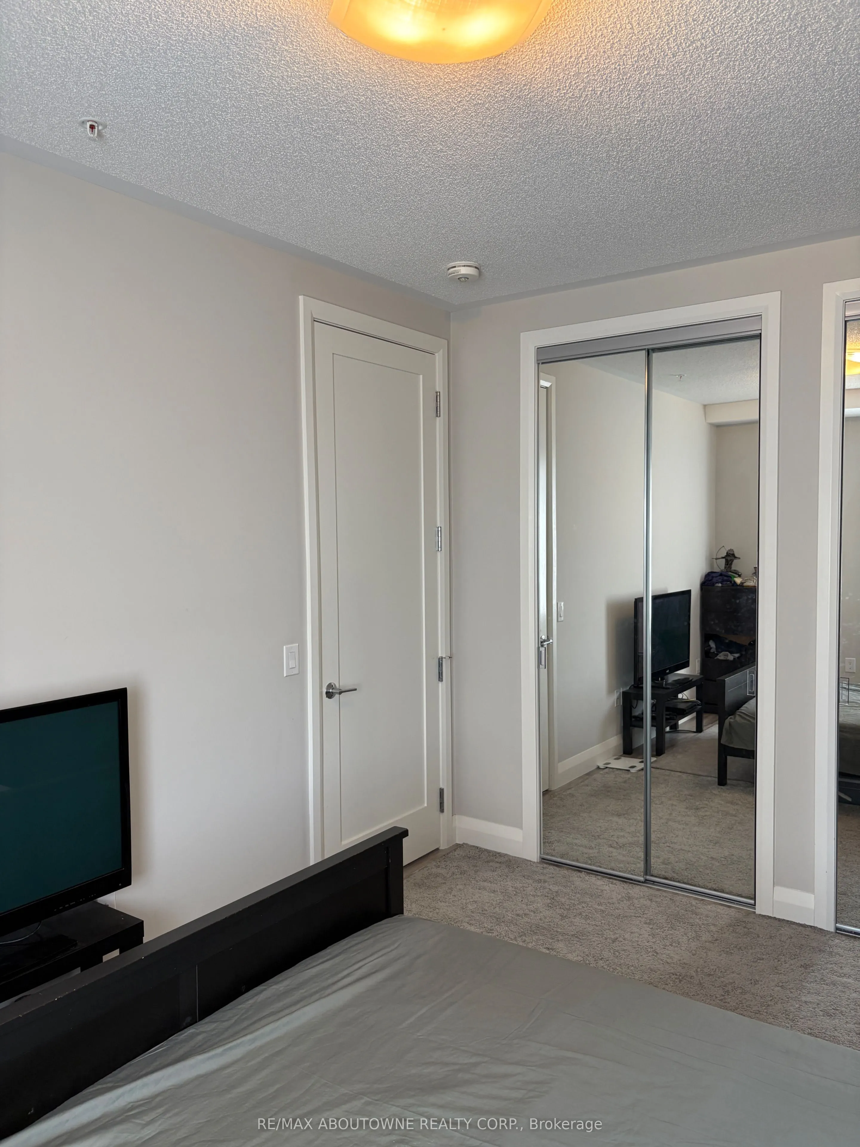 118 King Street E, #419