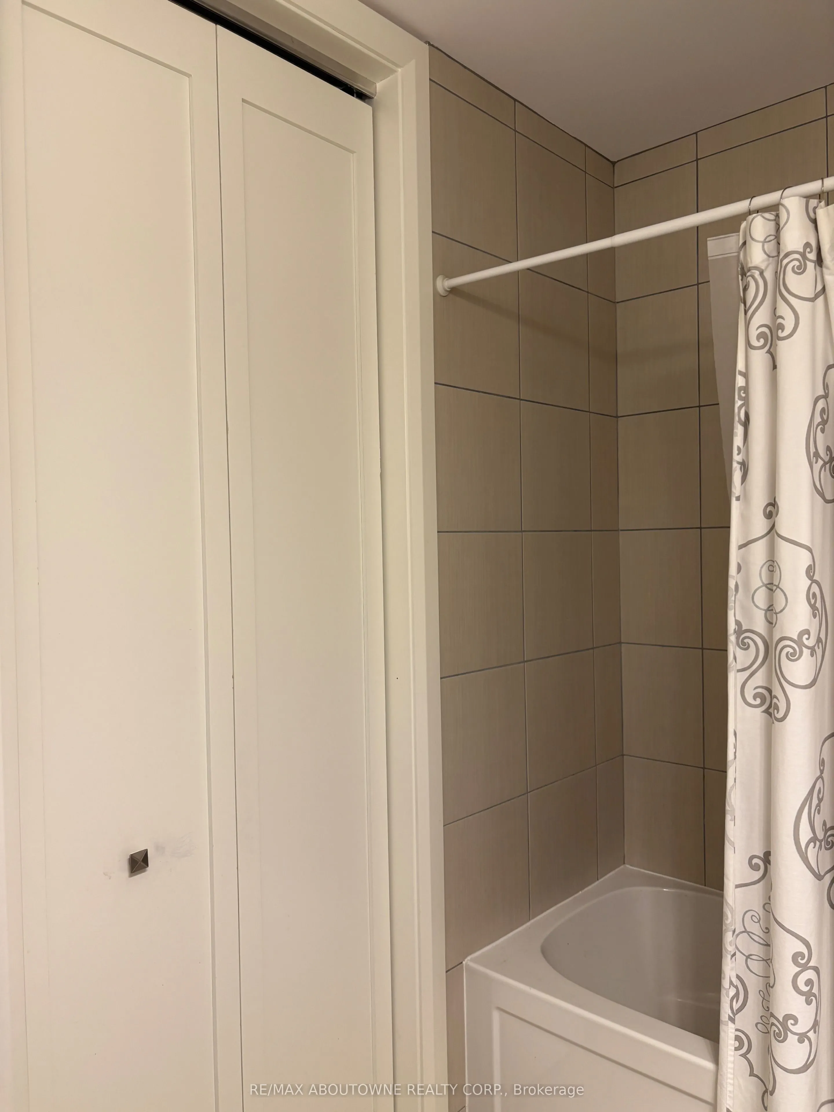 118 King Street E, #419