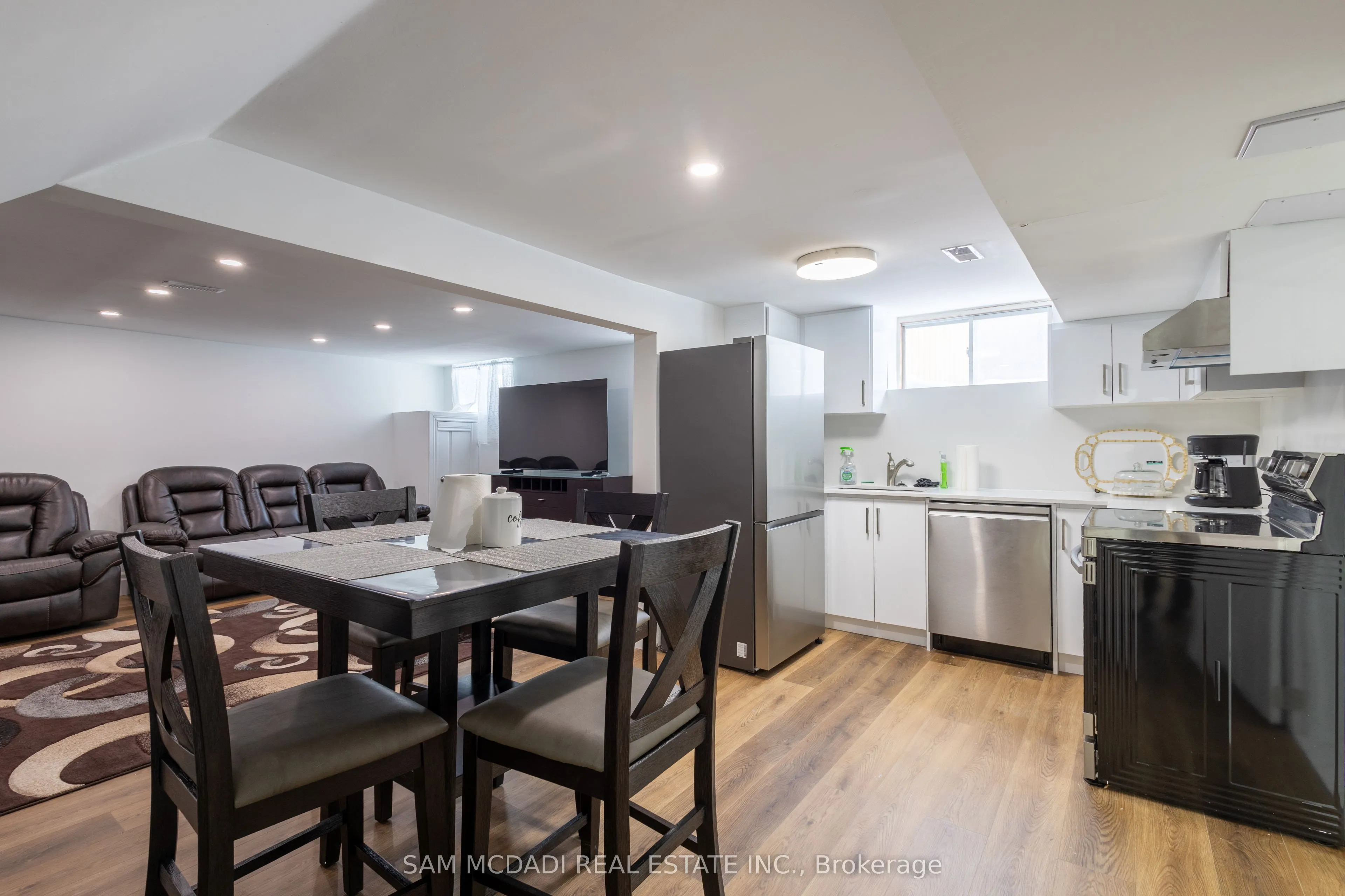 855 Jerseyville Road W
