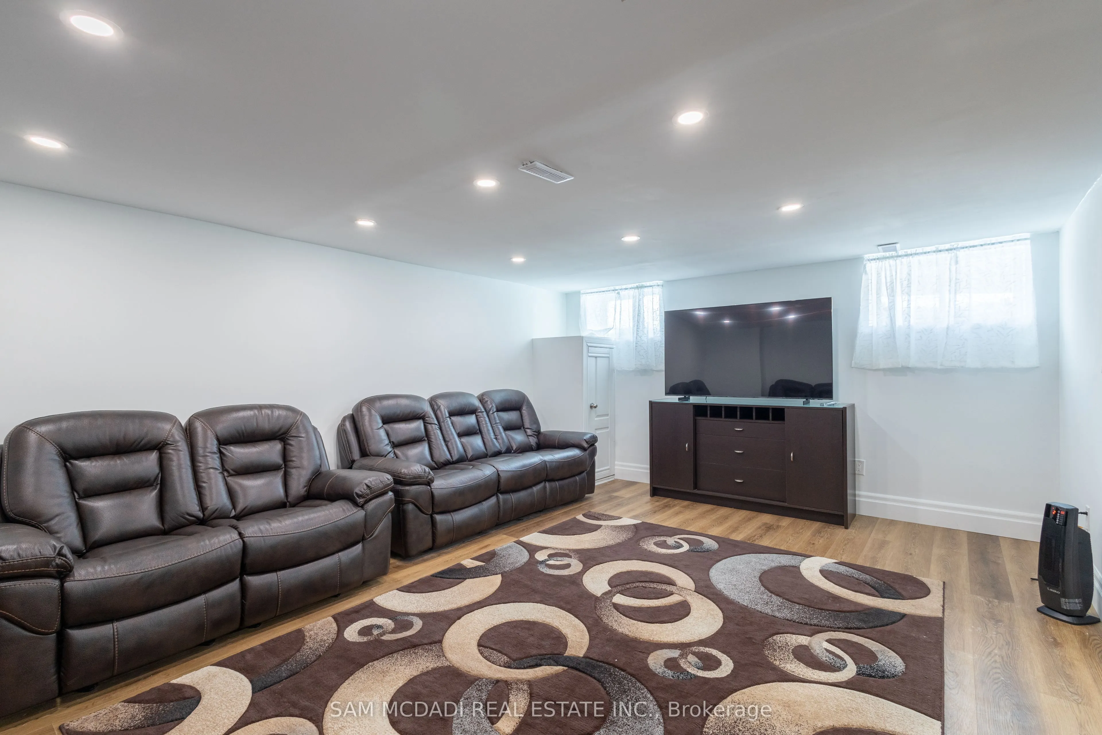 855 Jerseyville Road W
