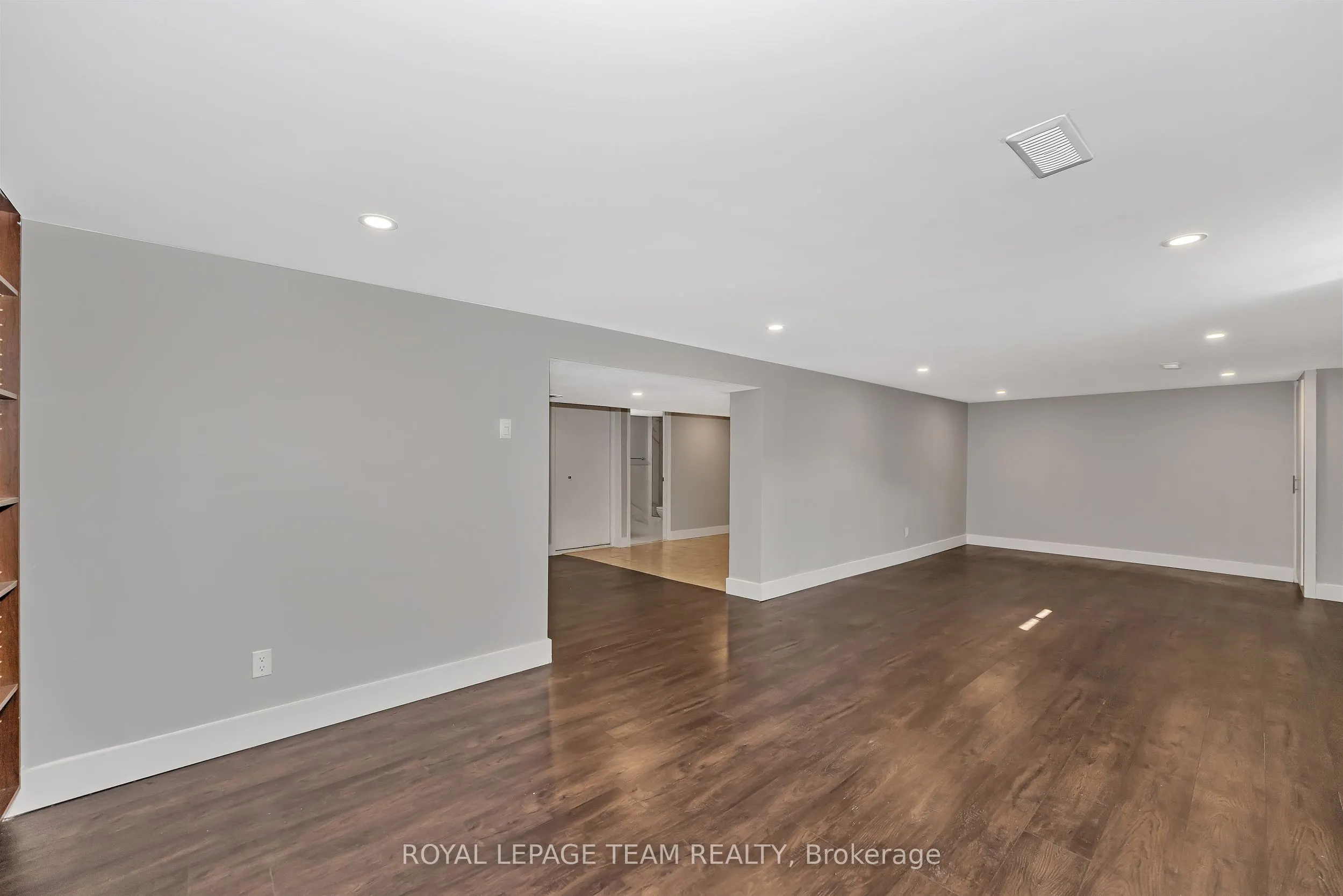12 Largo Crescent