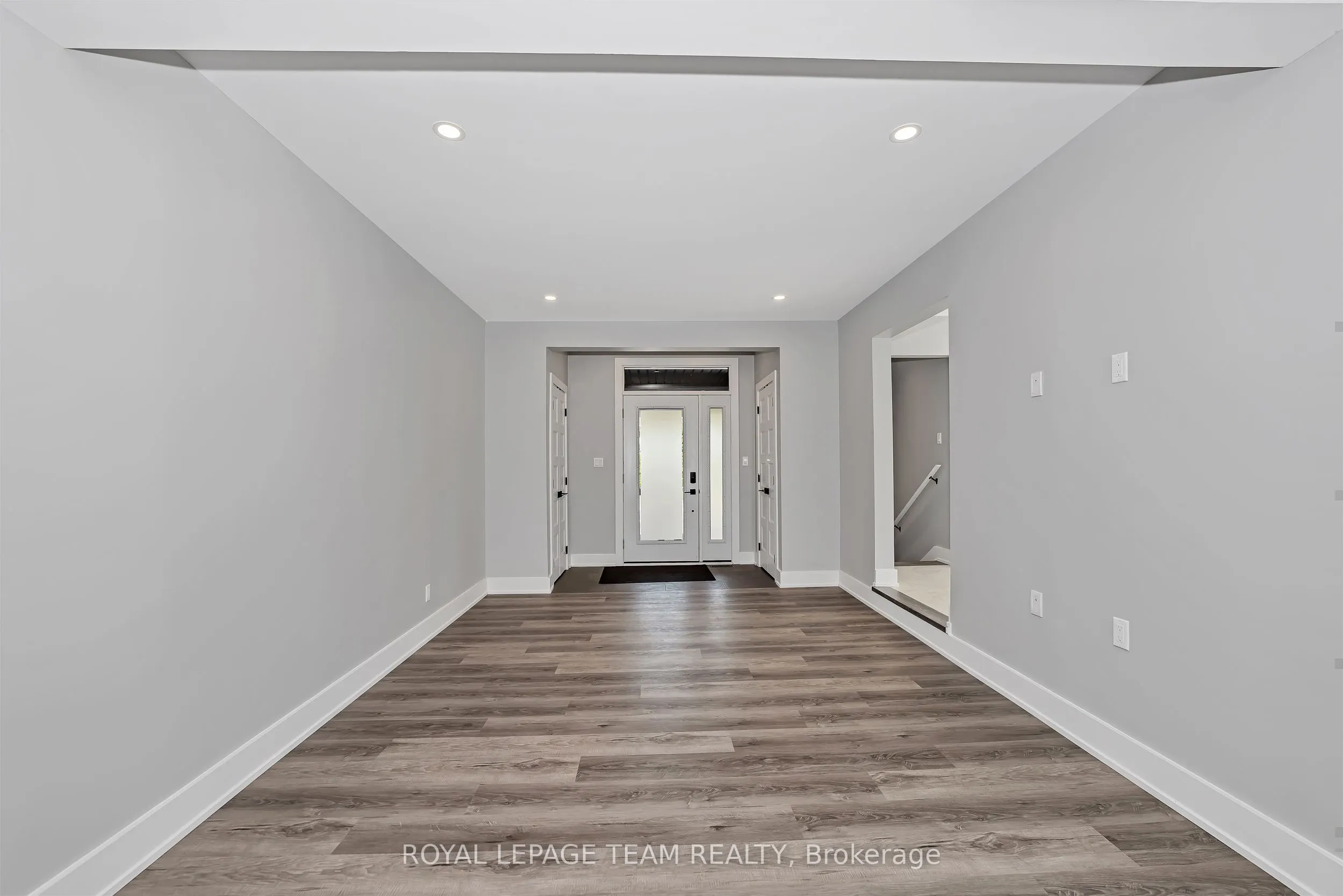 12 Largo Crescent