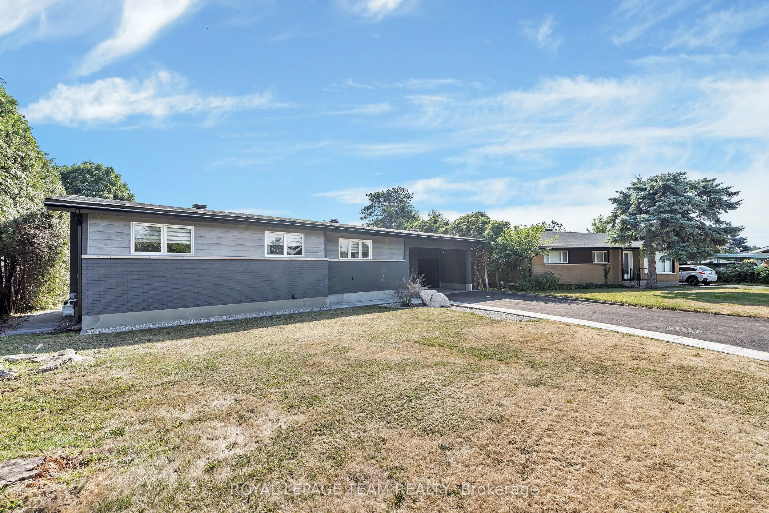 12 Largo Crescent