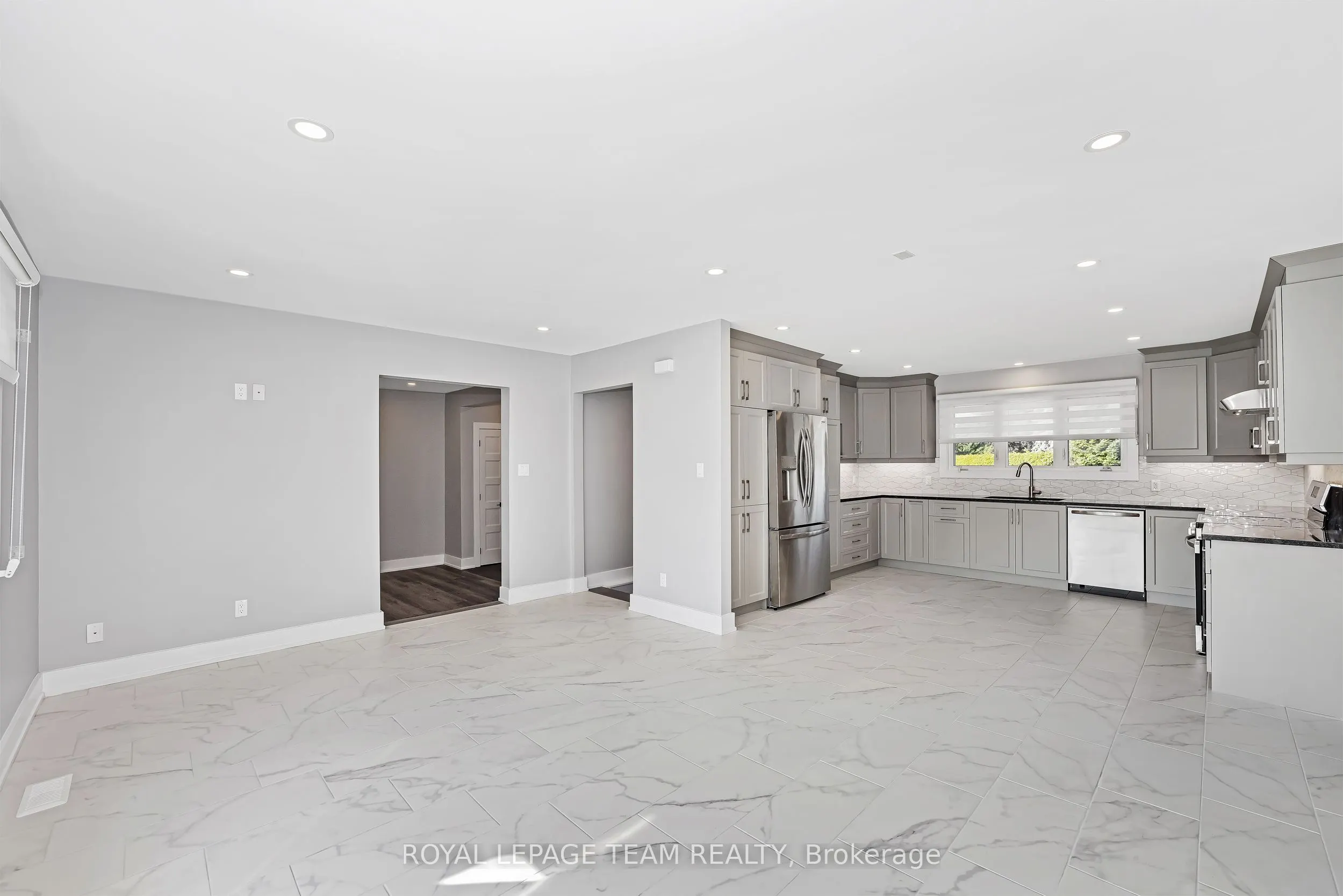 12 Largo Crescent