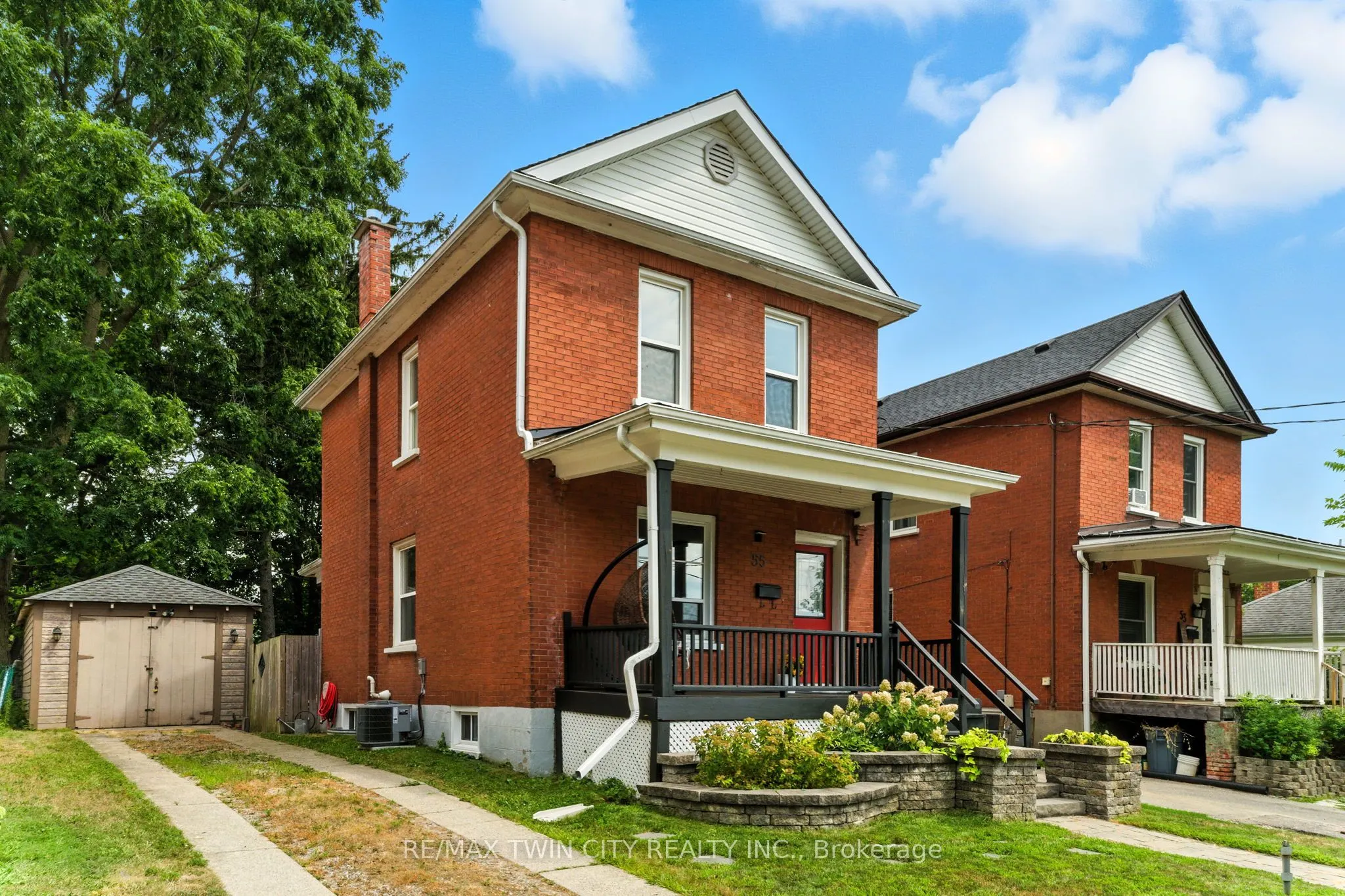 55 Lowell Street N