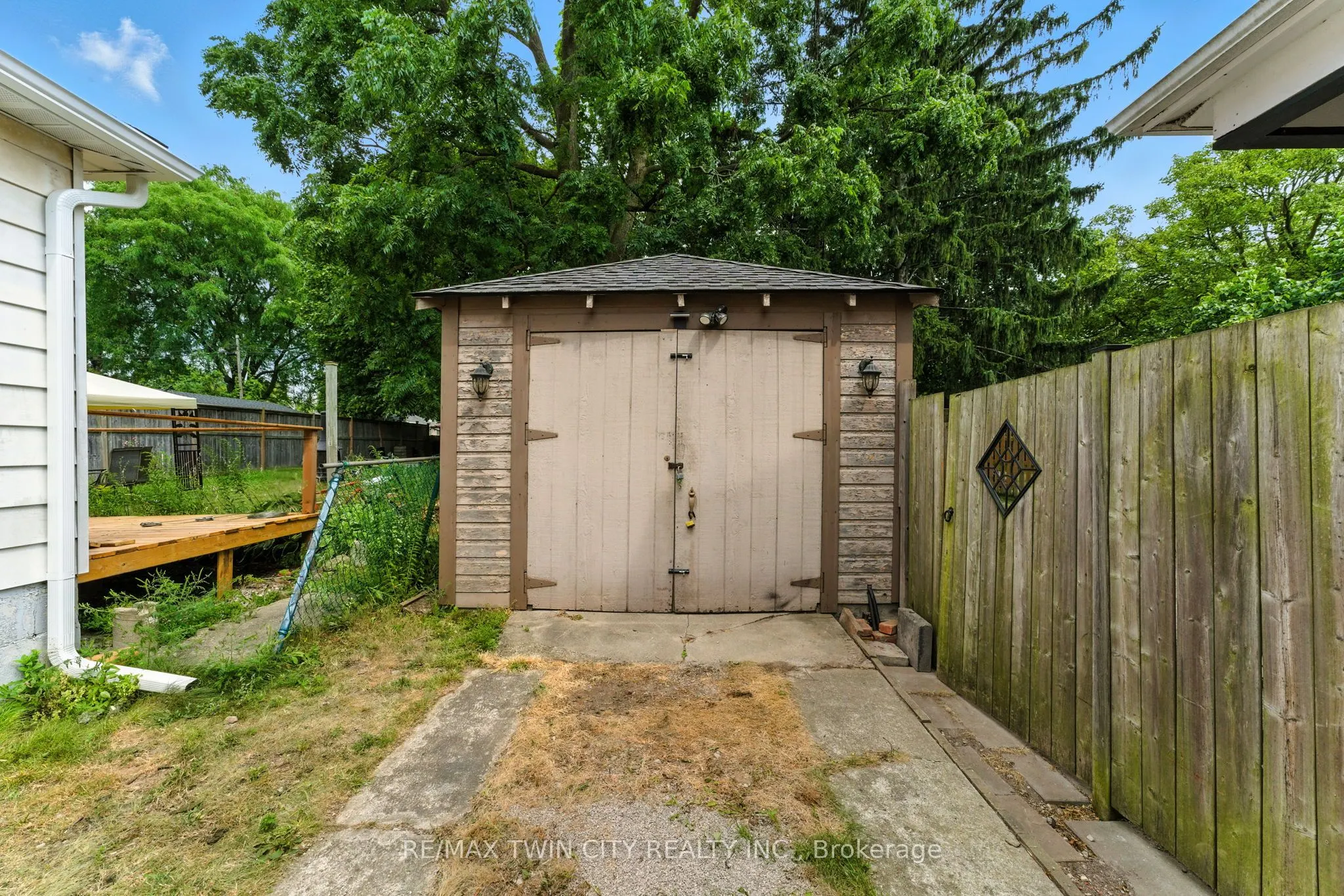55 Lowell Street N