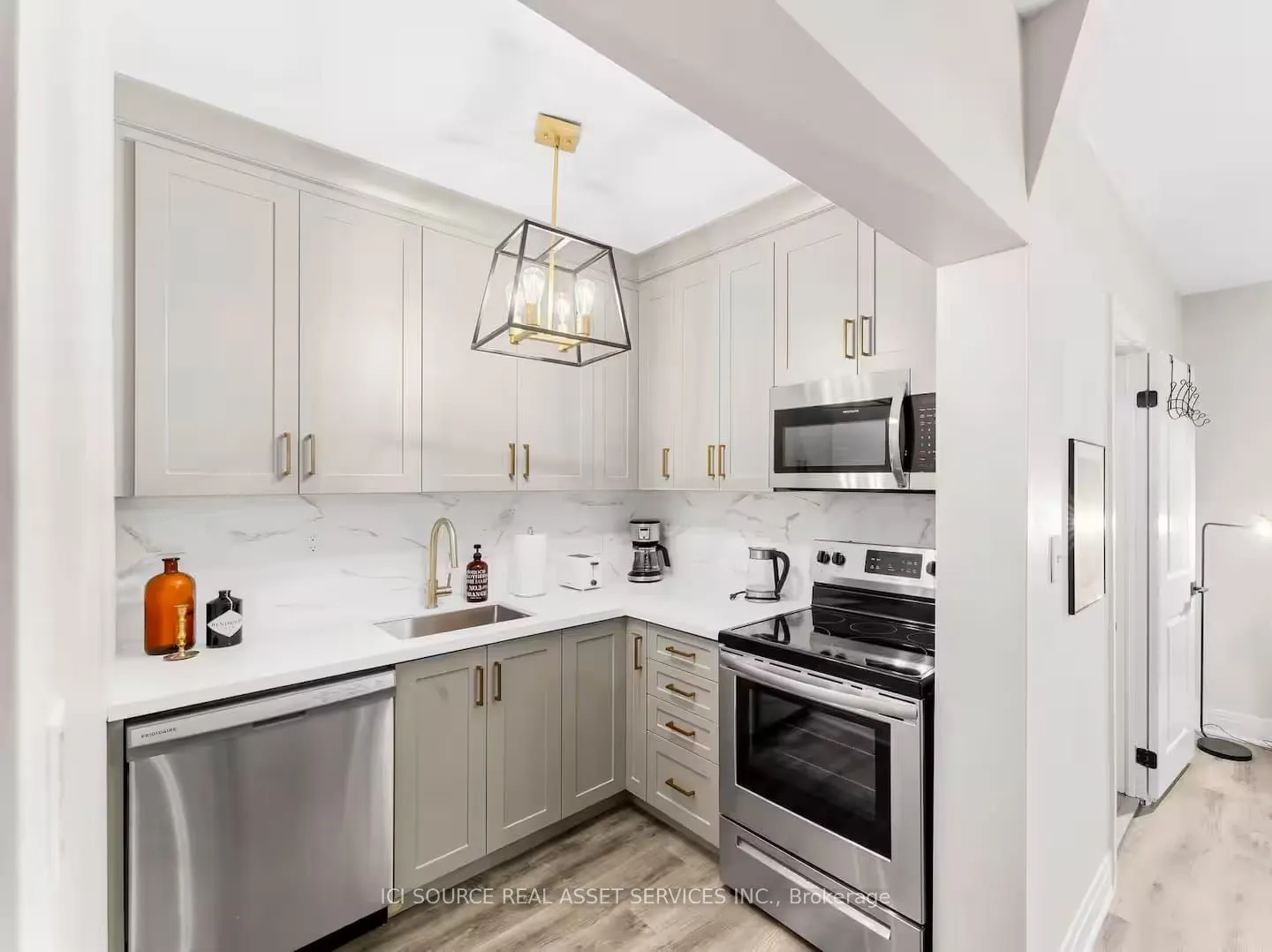 291 Stewart Street, #2