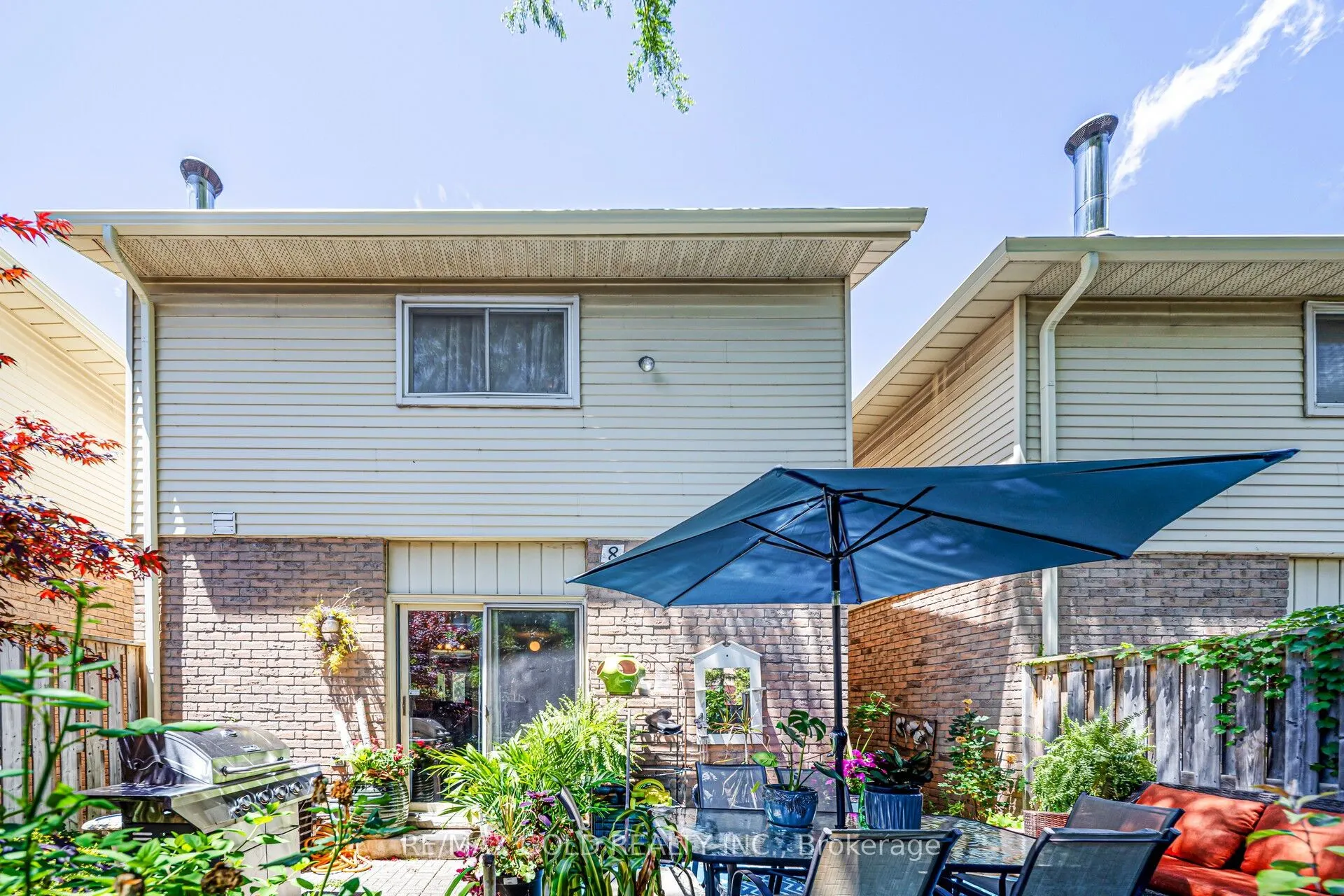 494 Barton Street, #8