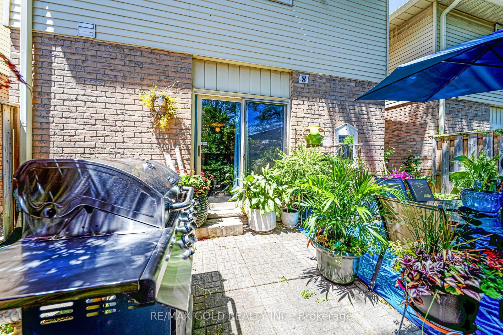 494 Barton Street, #8
