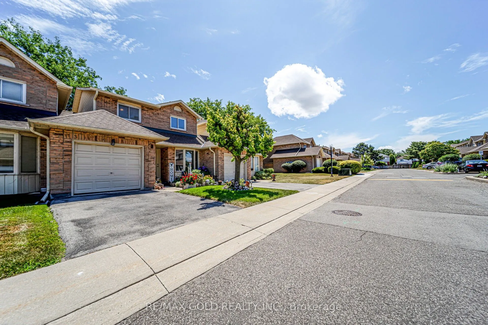 494 Barton Street, #8