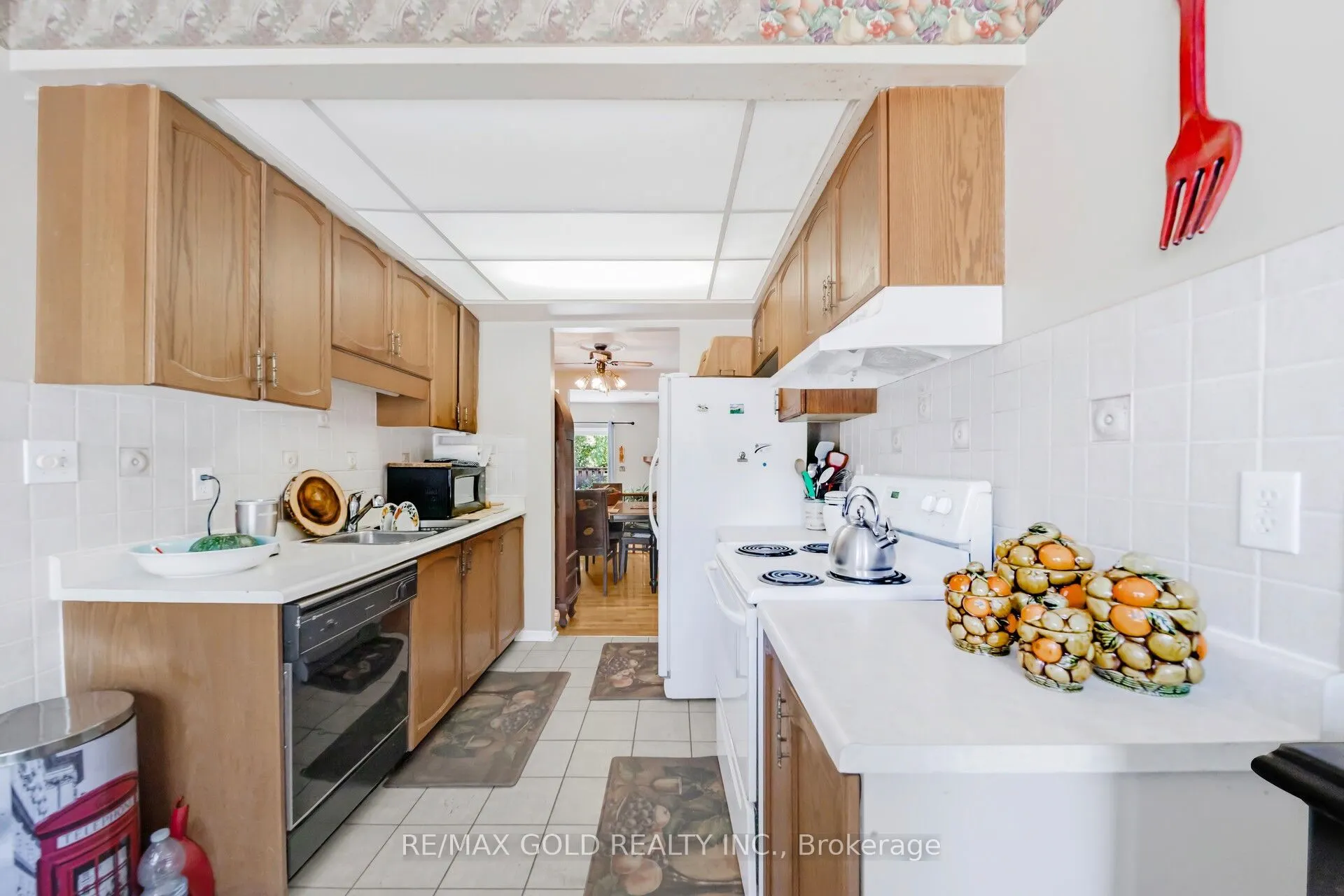 494 Barton Street, #8