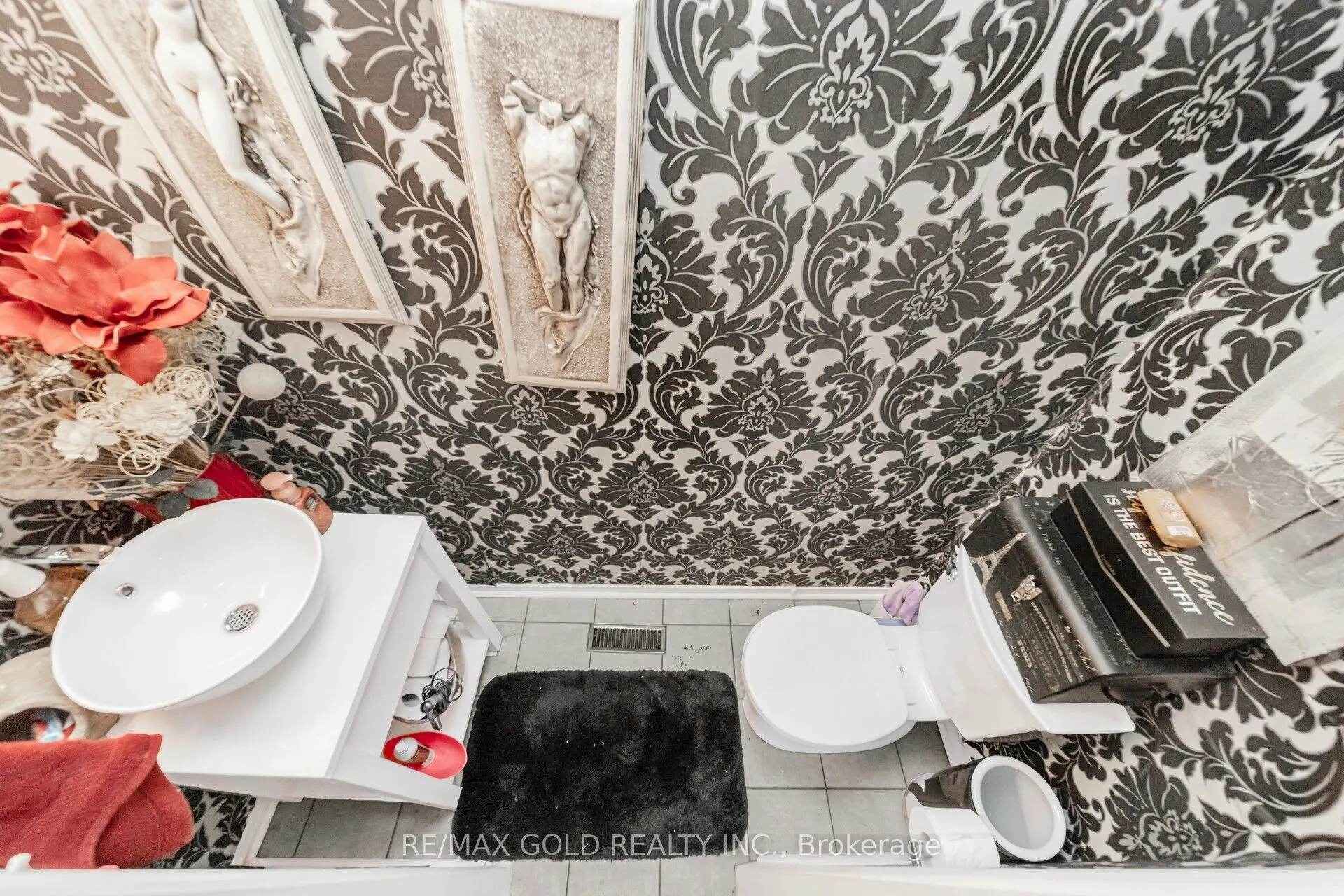 494 Barton Street, #8