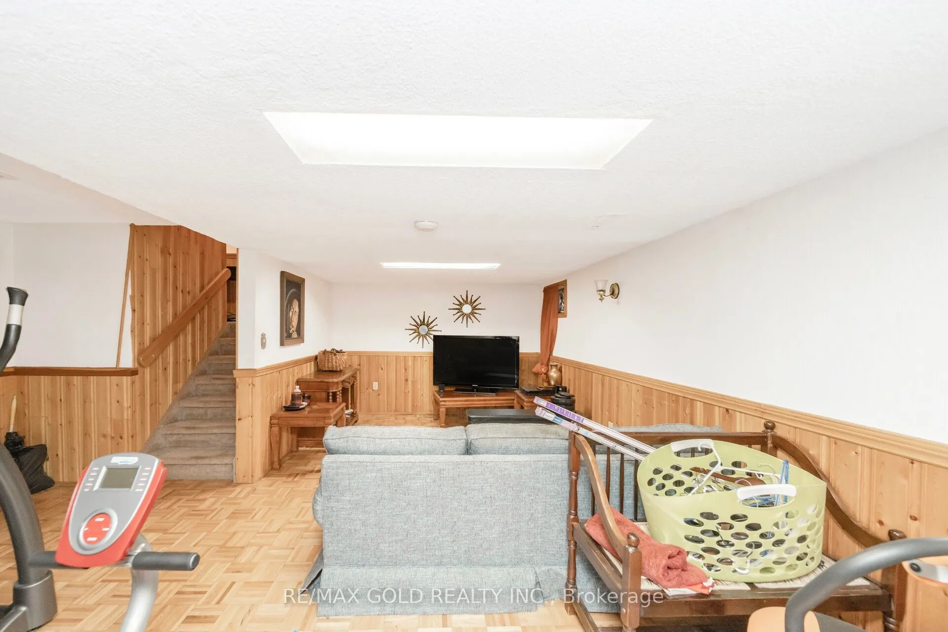 494 Barton Street, #8