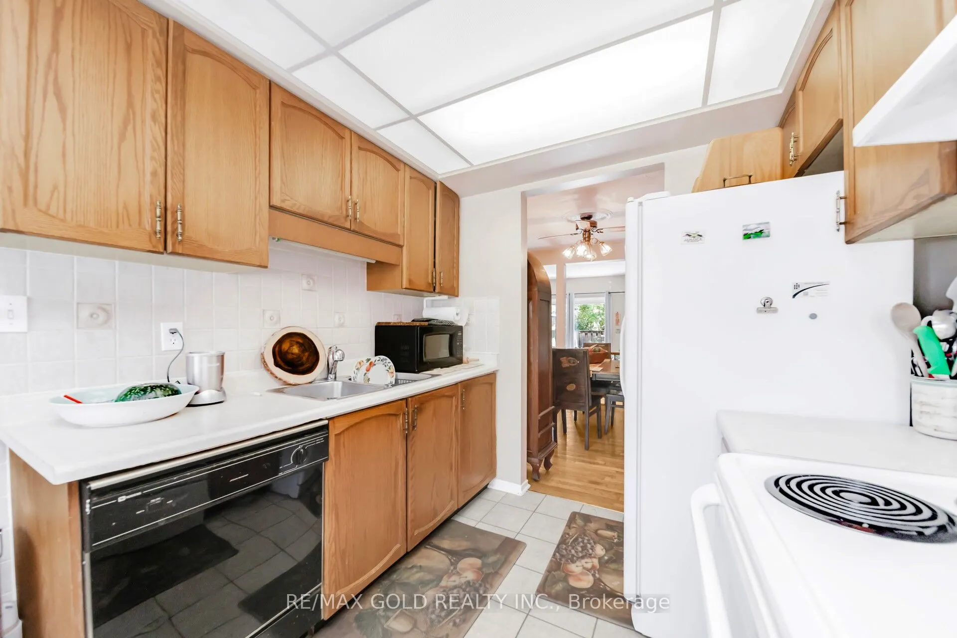 494 Barton Street, #8