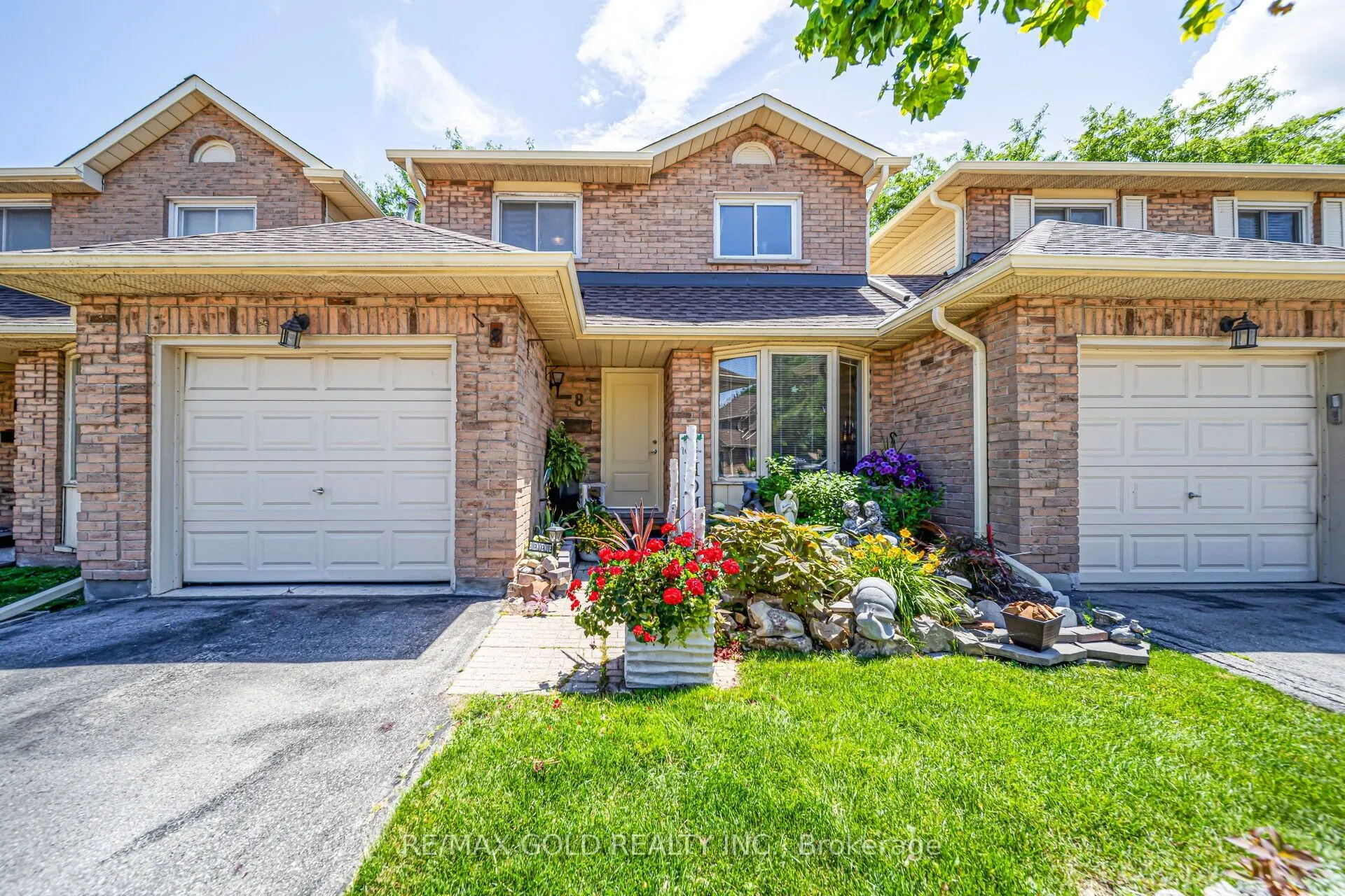 494 Barton Street, #8