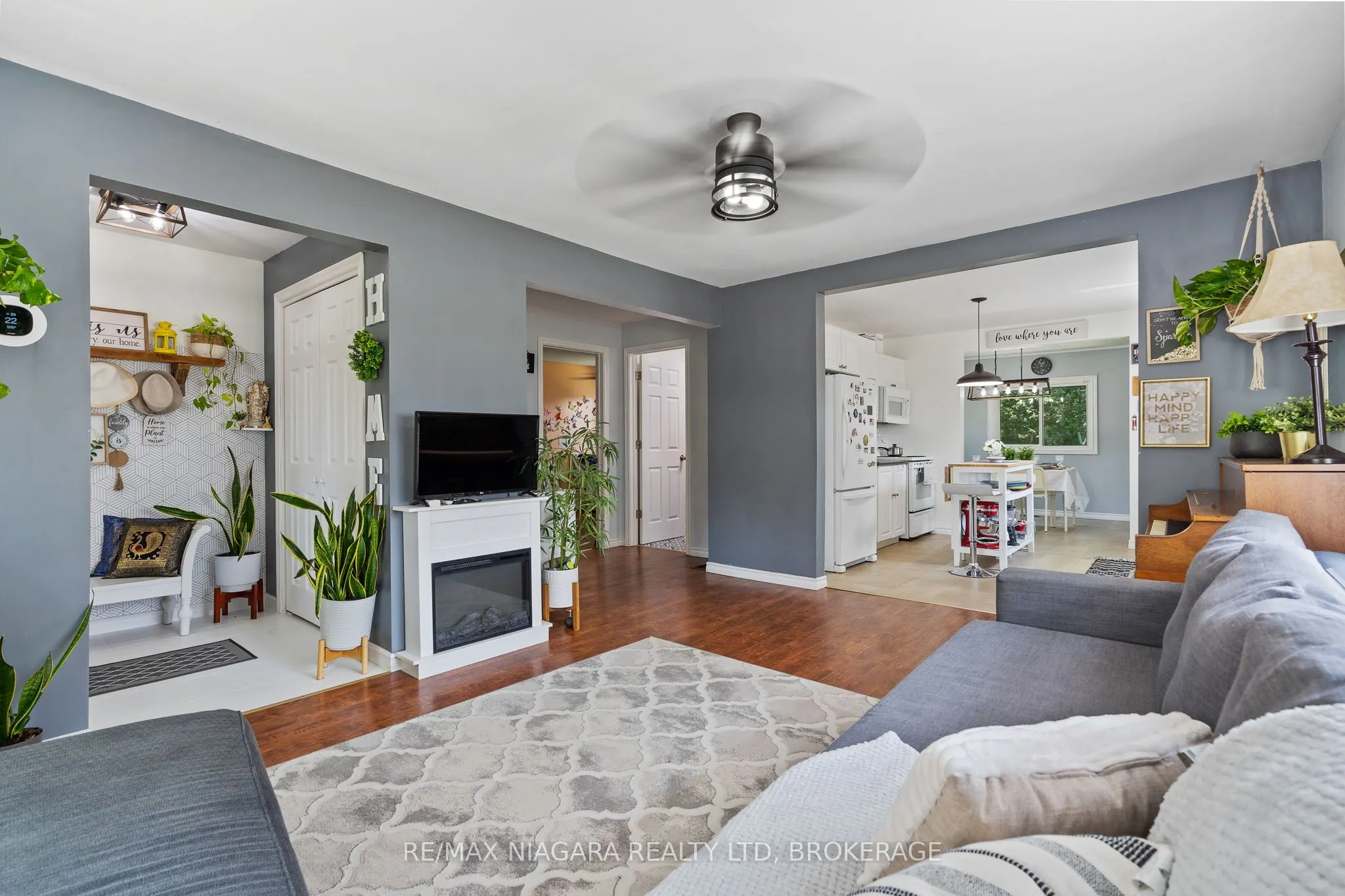 696 Fairview Road