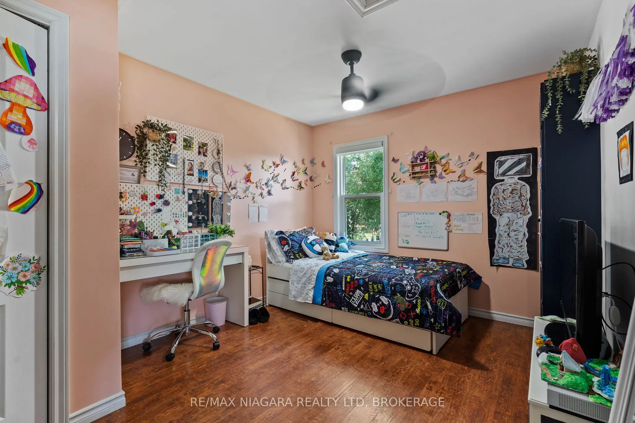 696 Fairview Road