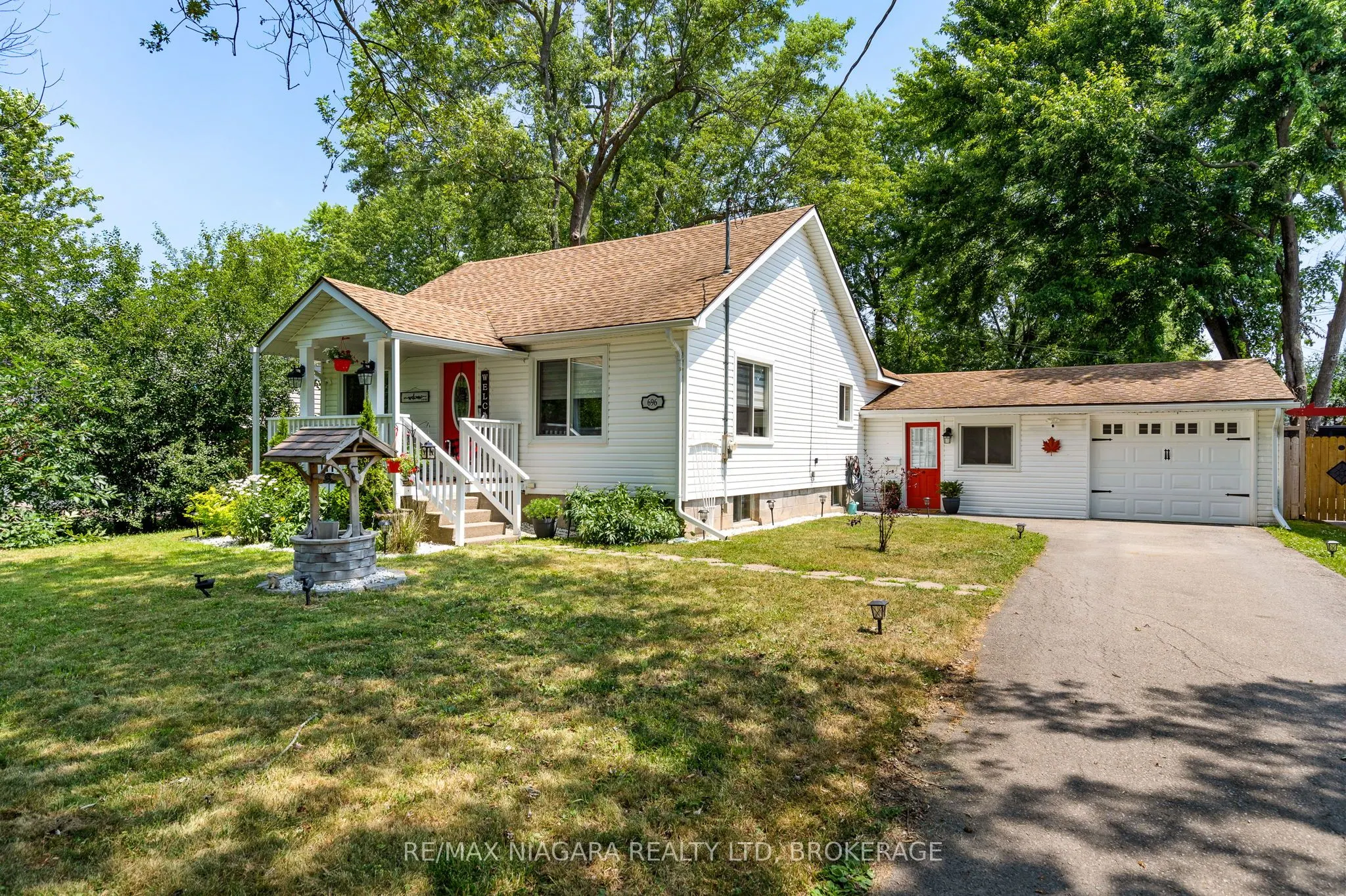 696 Fairview Road