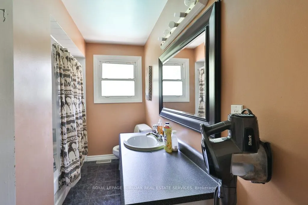 37 Sunrise Crescent